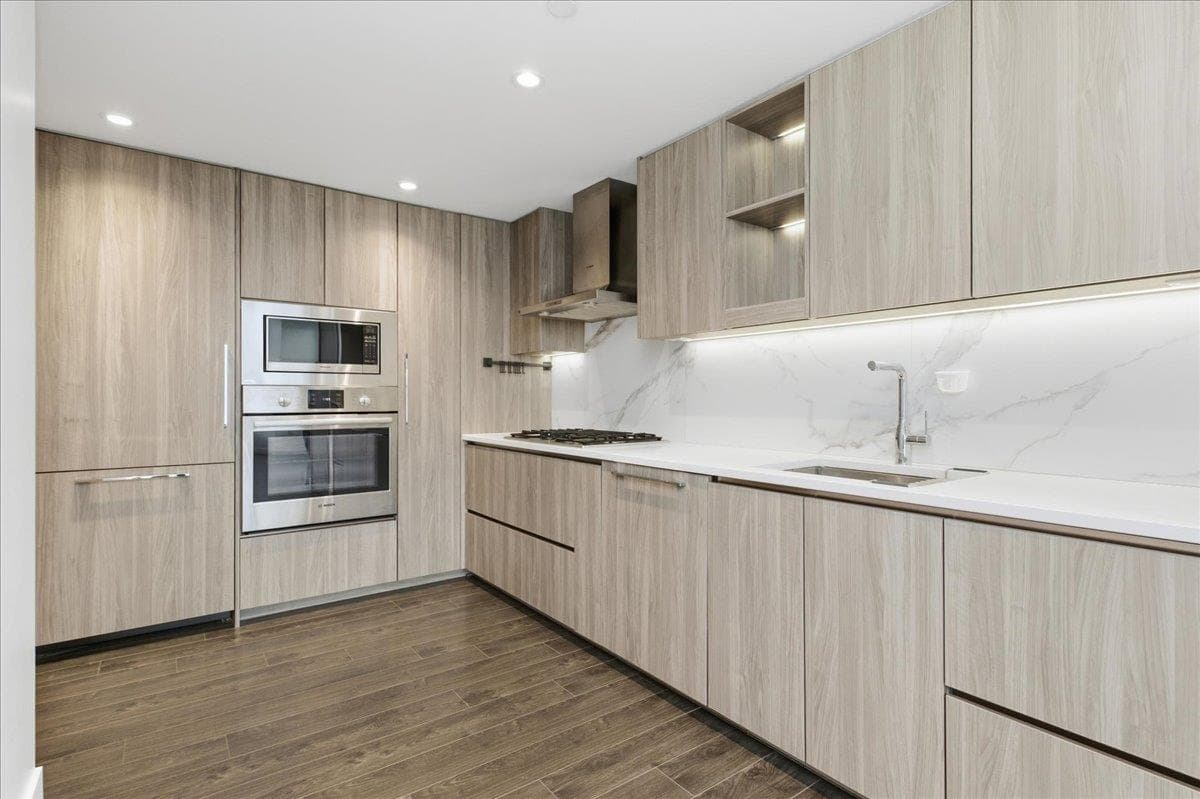 1610 - 9887 Whalley Boulevard, Surrey, V3T 0P4 — photo 5