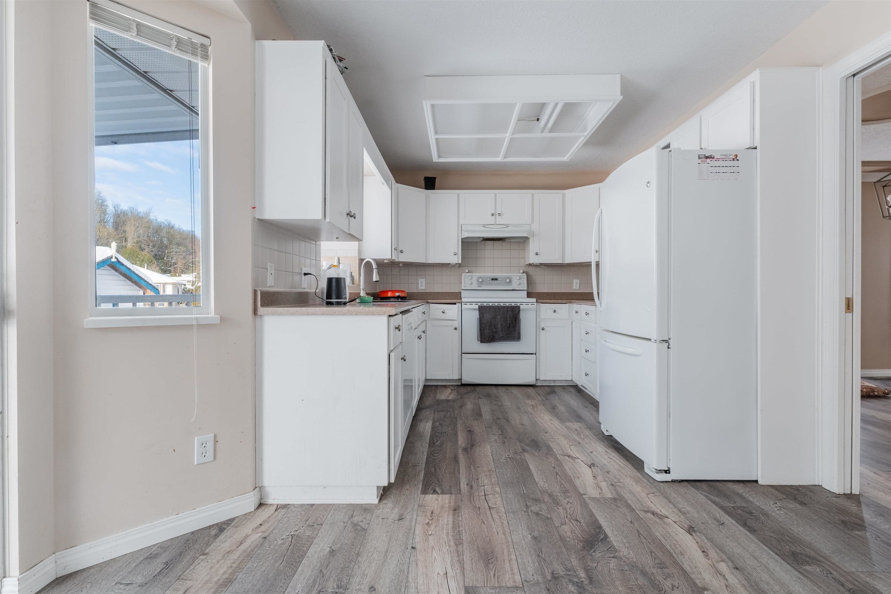 2907 Crossley Drive, Abbotsford, V2T 5H1 — photo 2