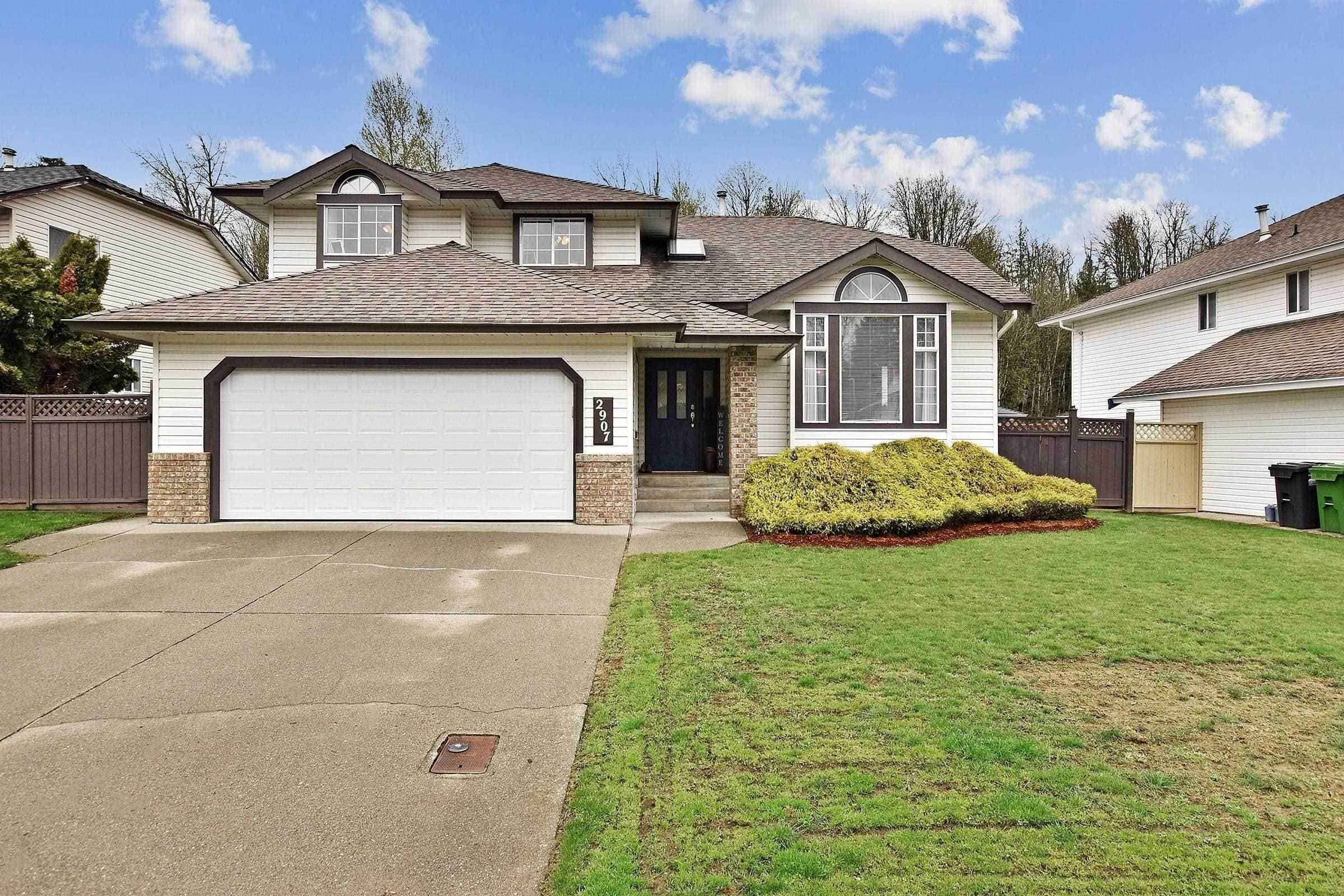 2907 Crossley Drive, Abbotsford, V2T 5H1 — photo 1