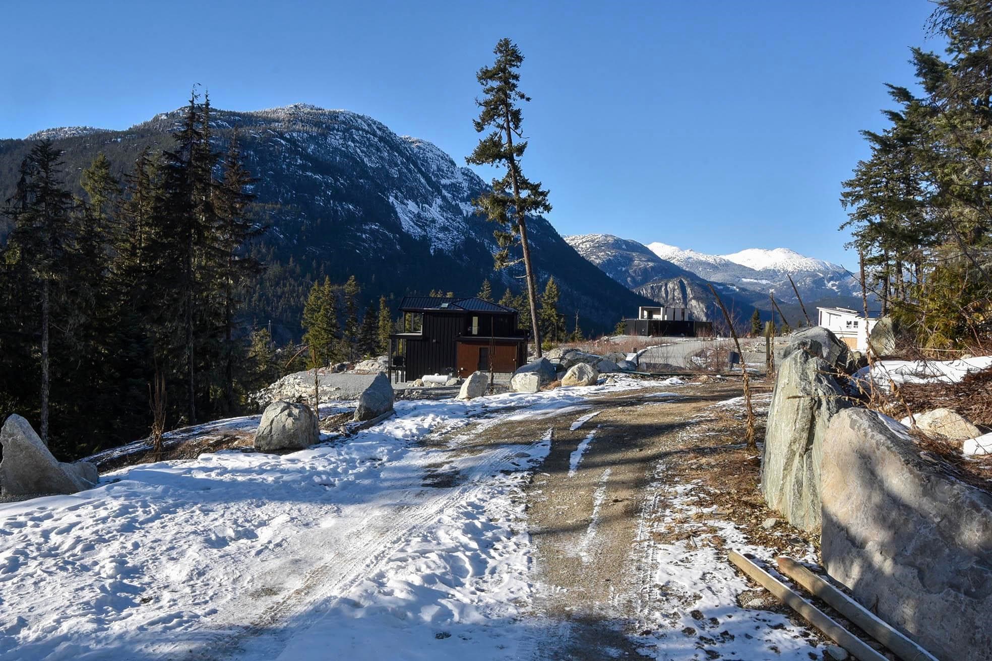 9325 Warbler Way, Whistler, V8E 1M1 — photo 5