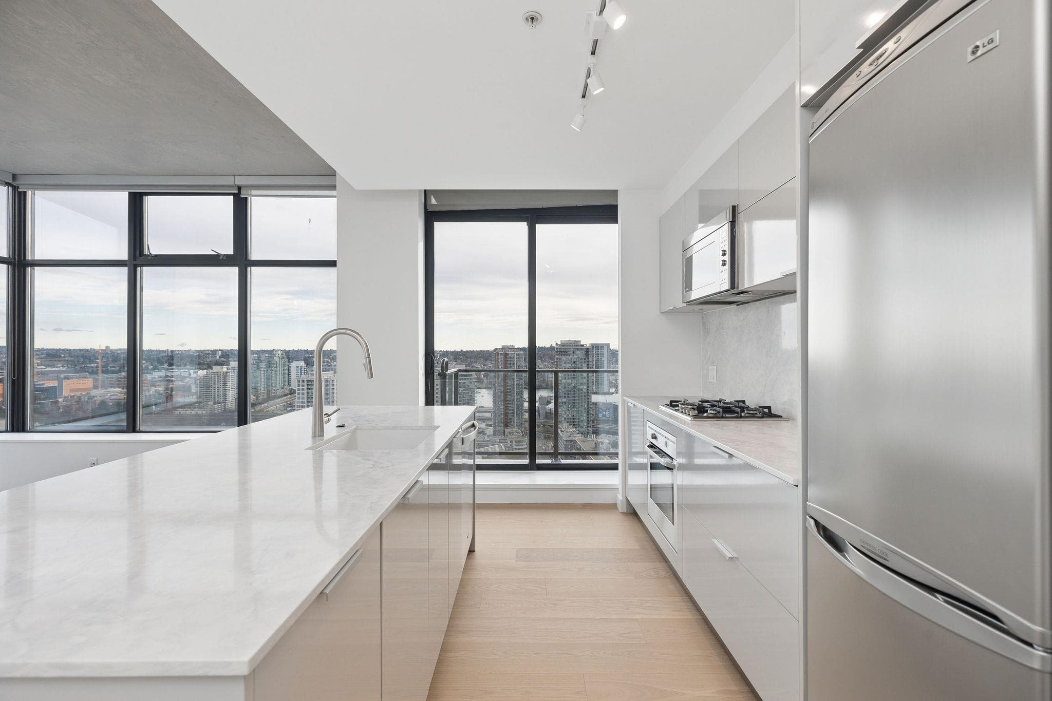 2904 - 108 W Cordova Street, Vancouver, V6B 0G5 — photo 2
