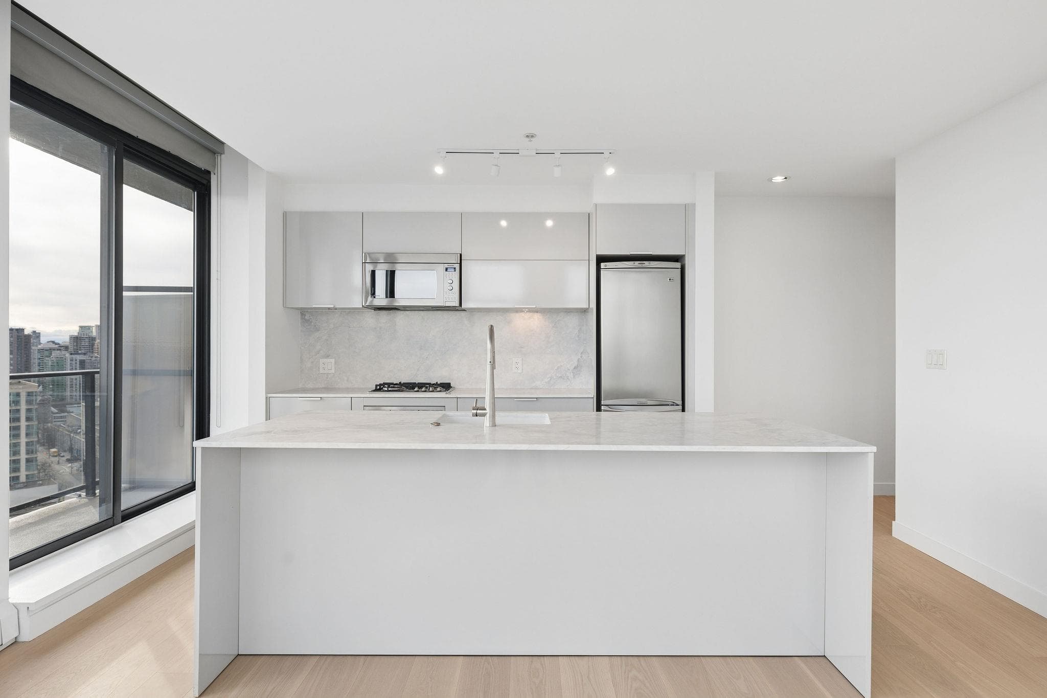 2904 - 108 W Cordova Street, Vancouver, V6B 0G5 — photo 3