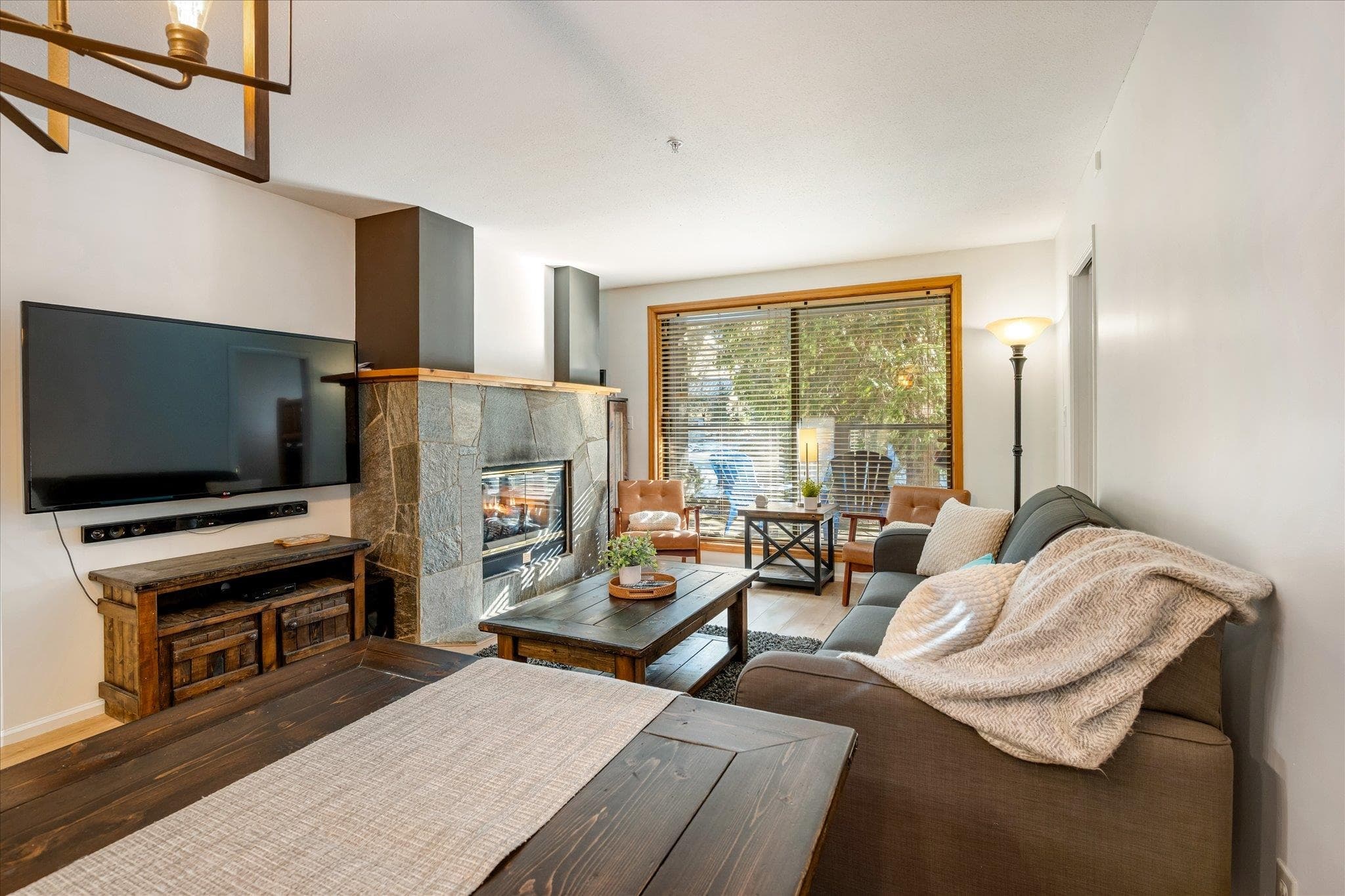 204 - 4821 Spearhead Drive, Whistler, V8E 1E8 — photo 3