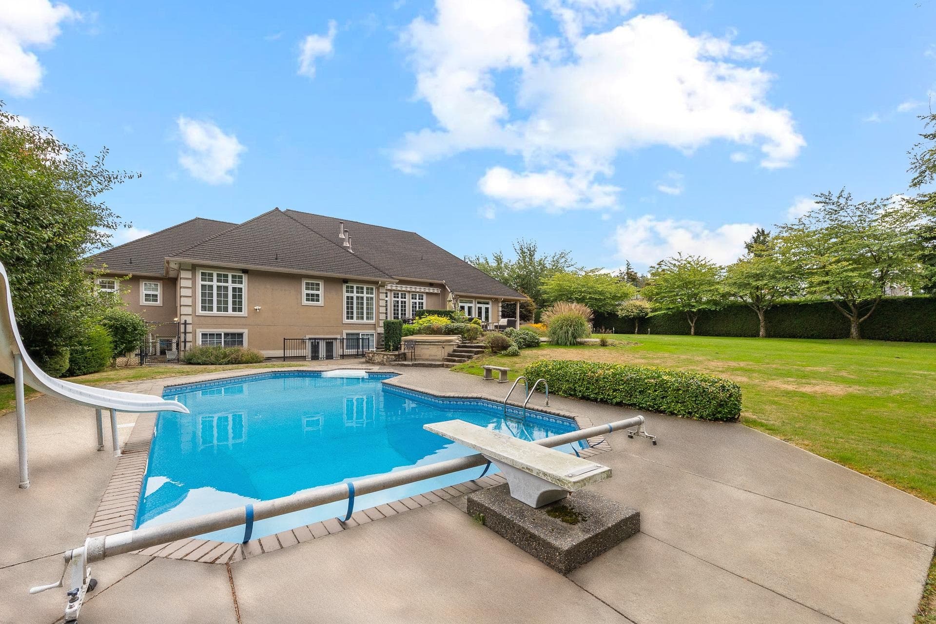 2621 166a Street, Surrey, V3Z 9X1 — photo 1