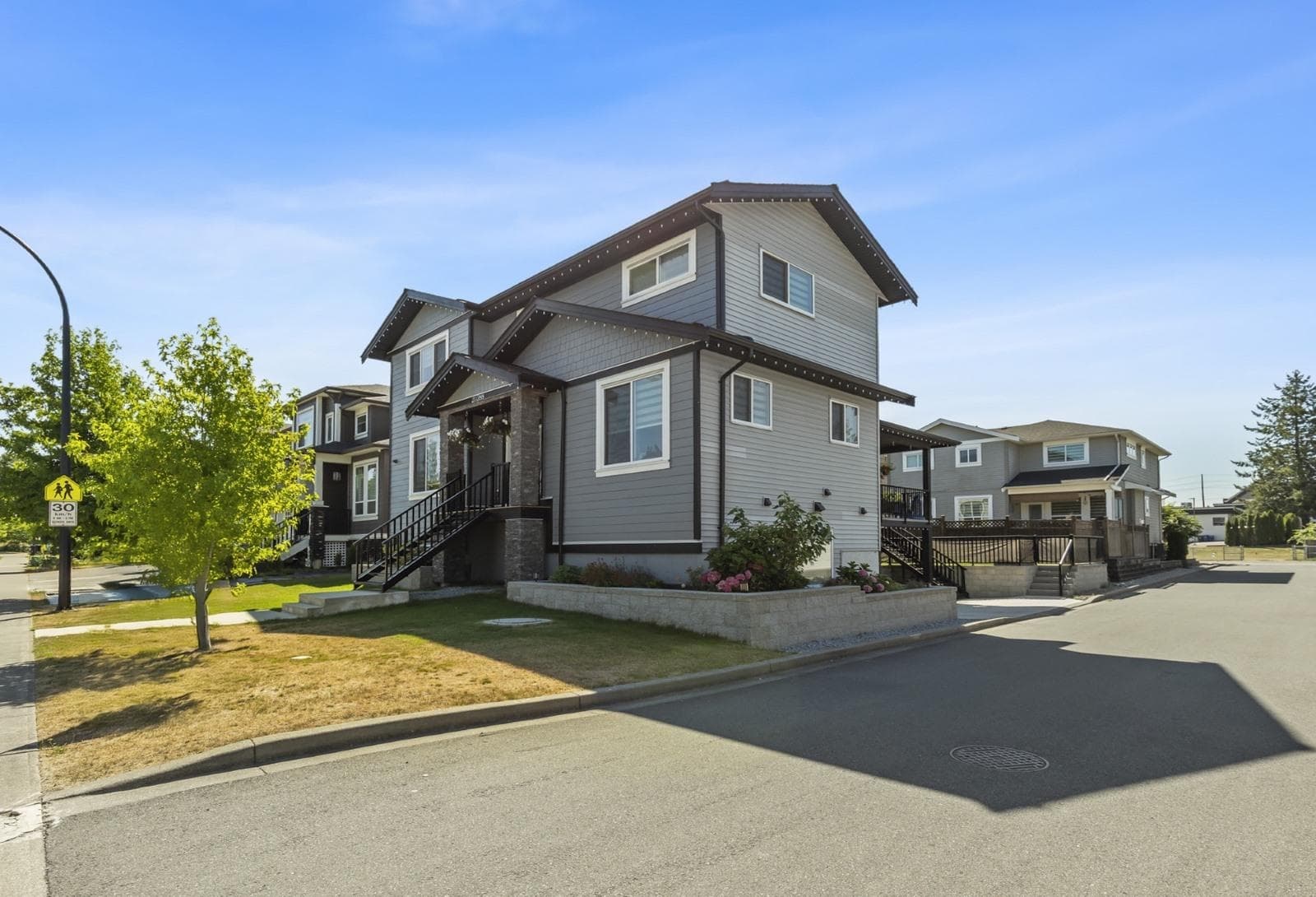 20388 Wicklund Avenue, Maple Ridge, V2X 2Z5 — photo 1