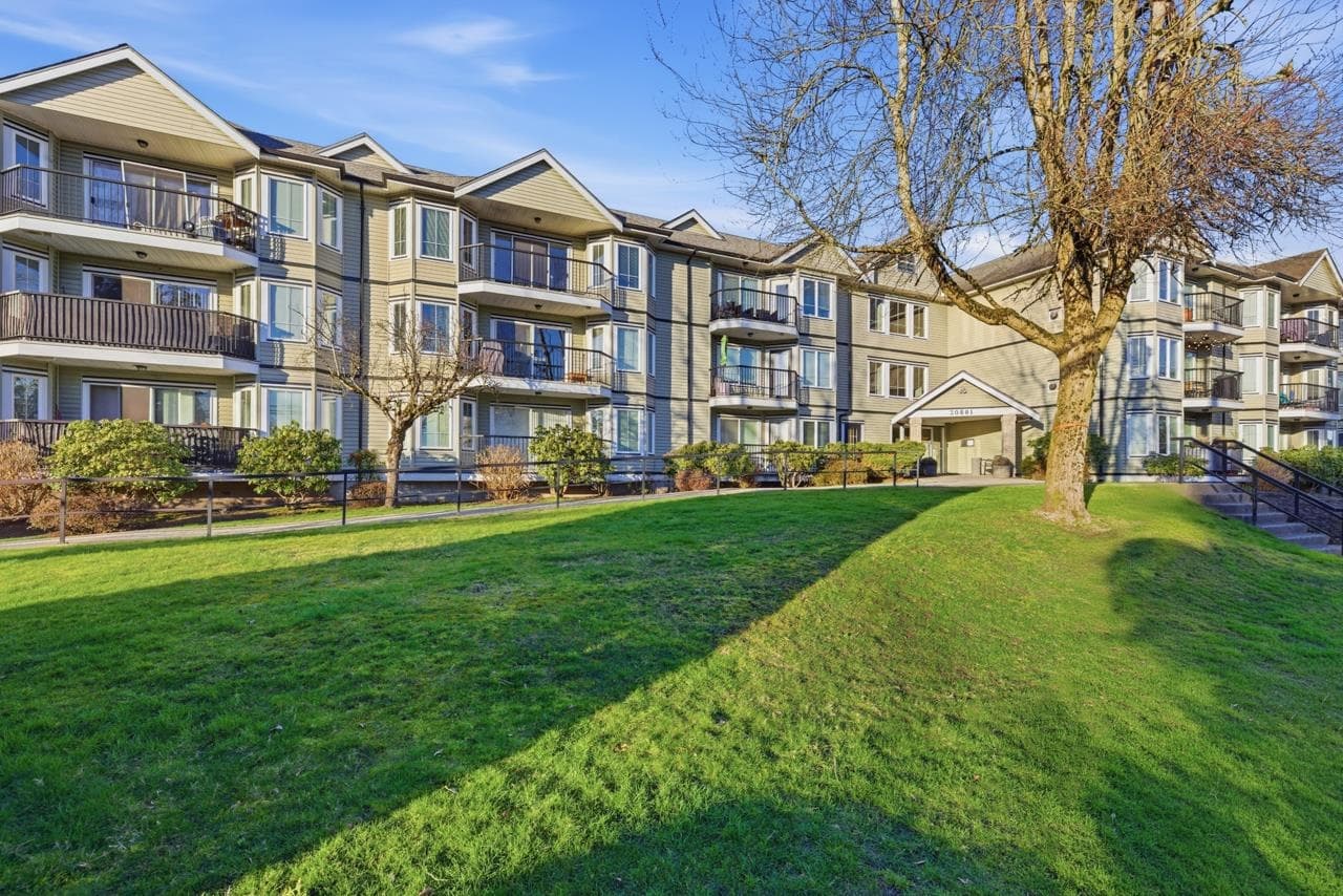 102 - 20881 56 Avenue, Langley, V3A 3Z3 — photo 1
