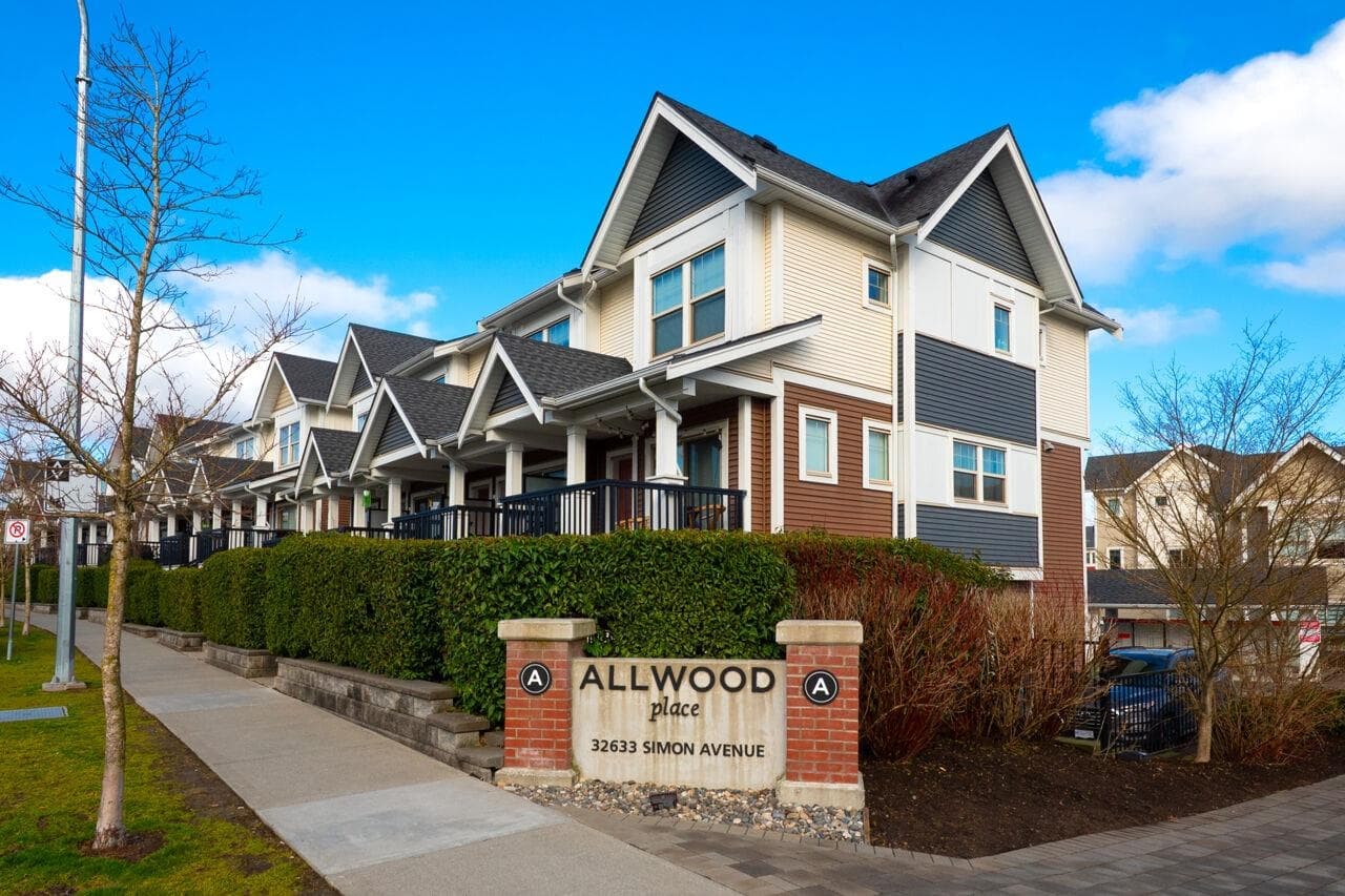 142 - 32633 Simon Avenue, Abbotsford, V2T 0G9 — photo 1