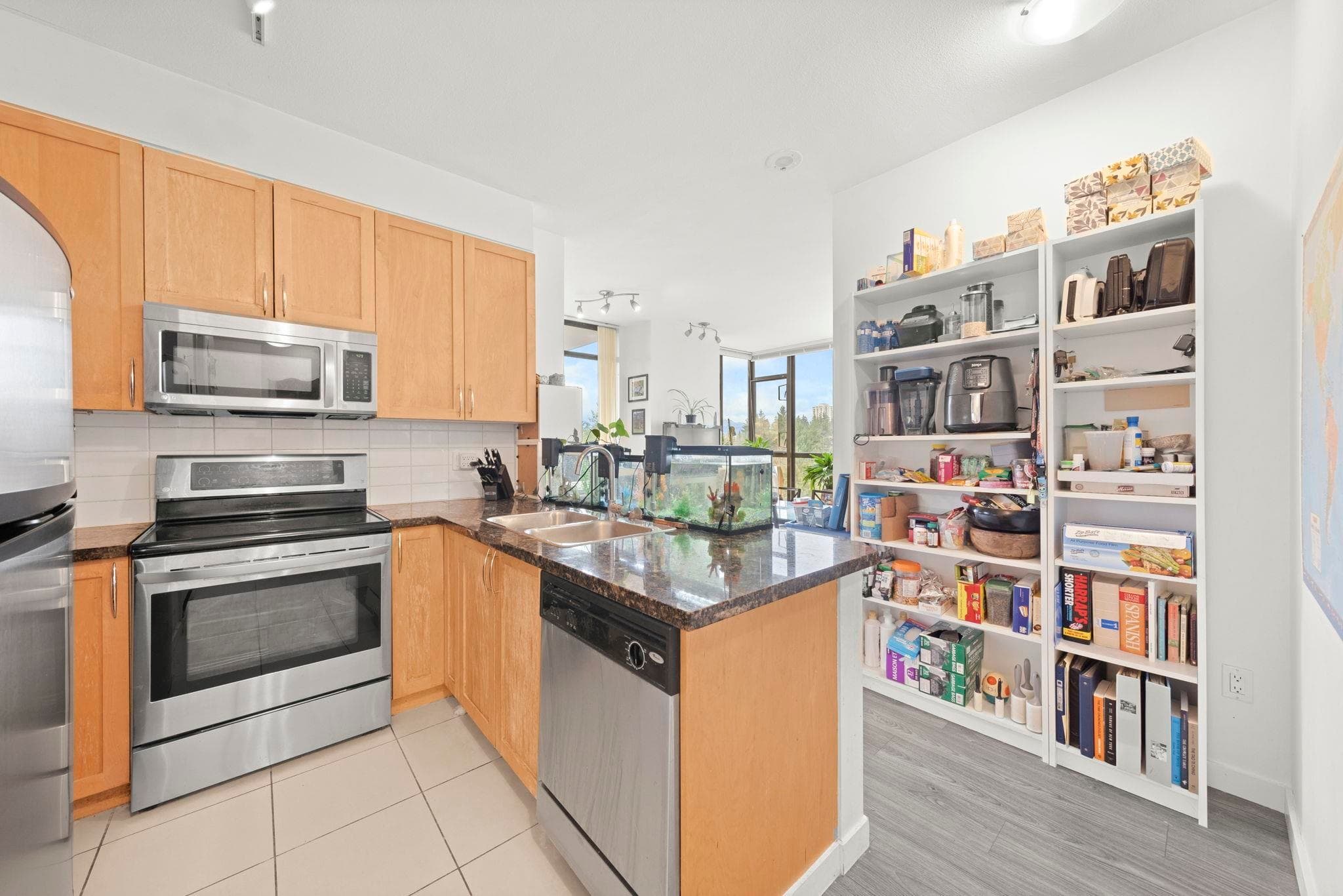 1205 - 6823 Station Hill Drive, Burnaby, V3N 0A9 — photo 4