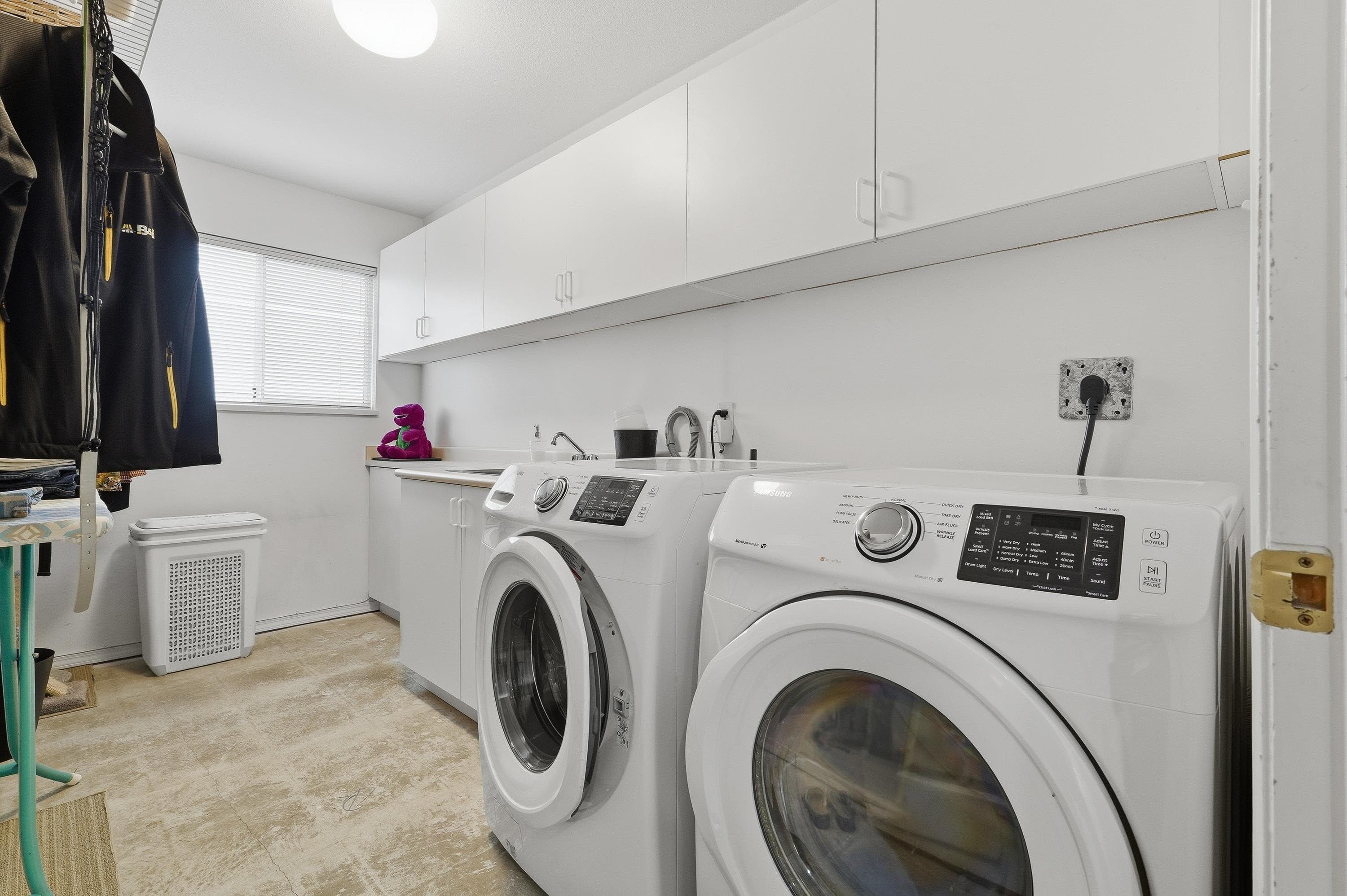 8 Greystone Place, Port Moody, V3H 4T5 — photo 5