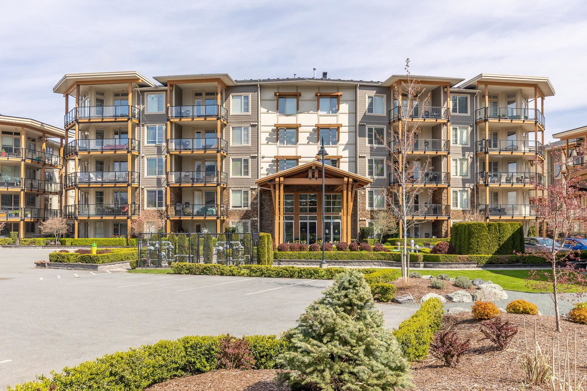 203 - 45750 Keith Wilson Road, Chilliwack, V2R 0X3 — photo 2
