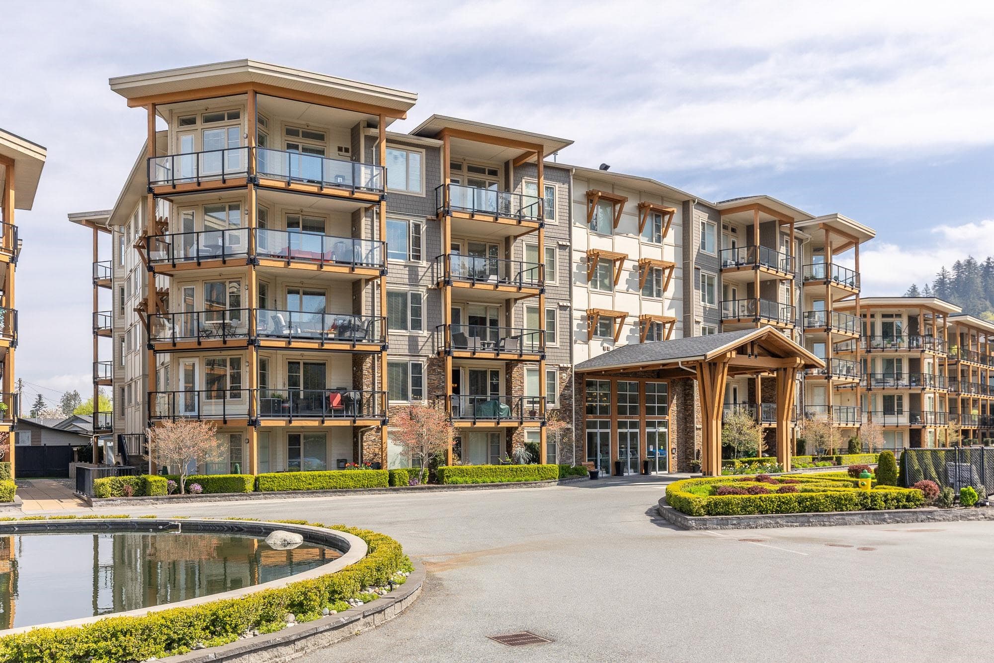 203 - 45750 Keith Wilson Road, Chilliwack, V2R 0X3 — photo 1