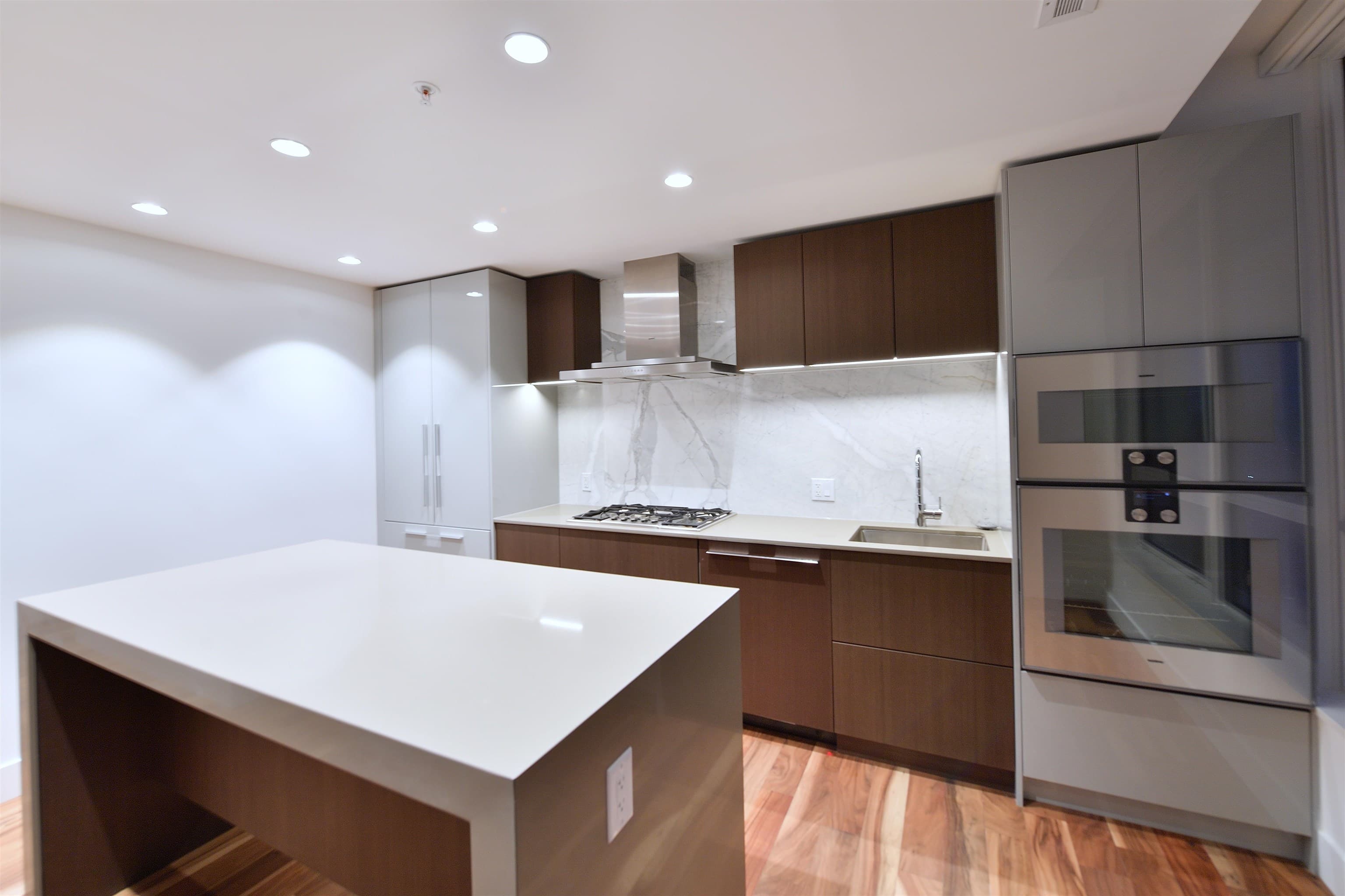 1703 - 1675 Lions Gate Lane, North Vancouver, V7P 3B4 — photo 2