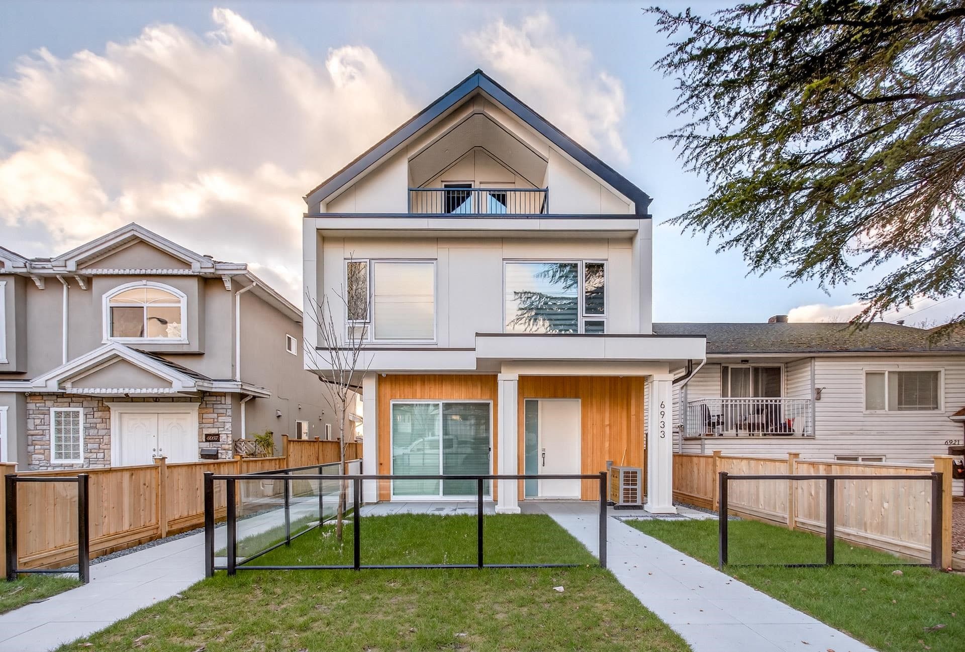 2 - 6933 Prince Edward Street, Vancouver, V5X 3P2 — photo 1
