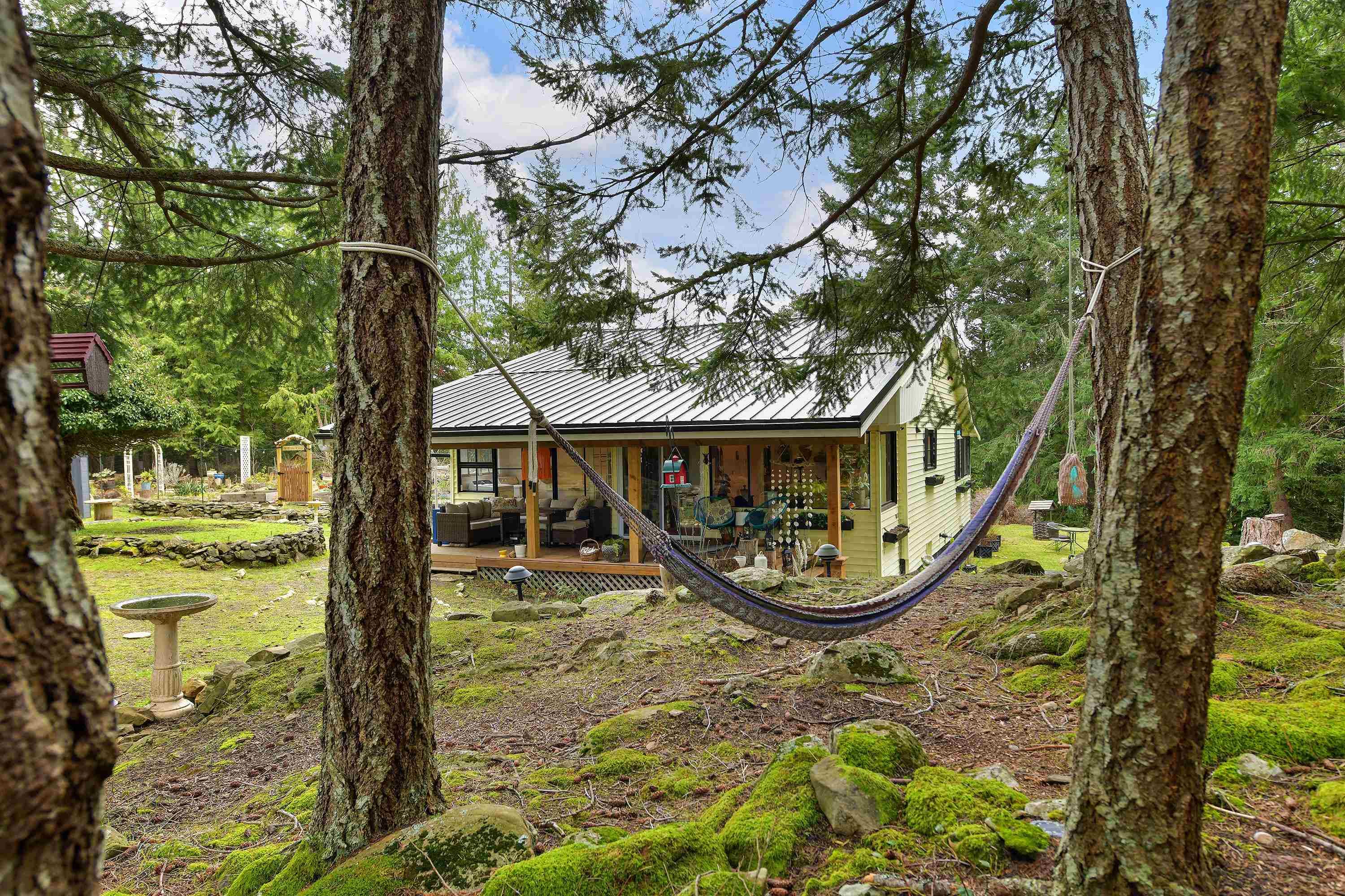 370 Campbell Bay Road, Mayne Island, V0N 2J1 — photo 3