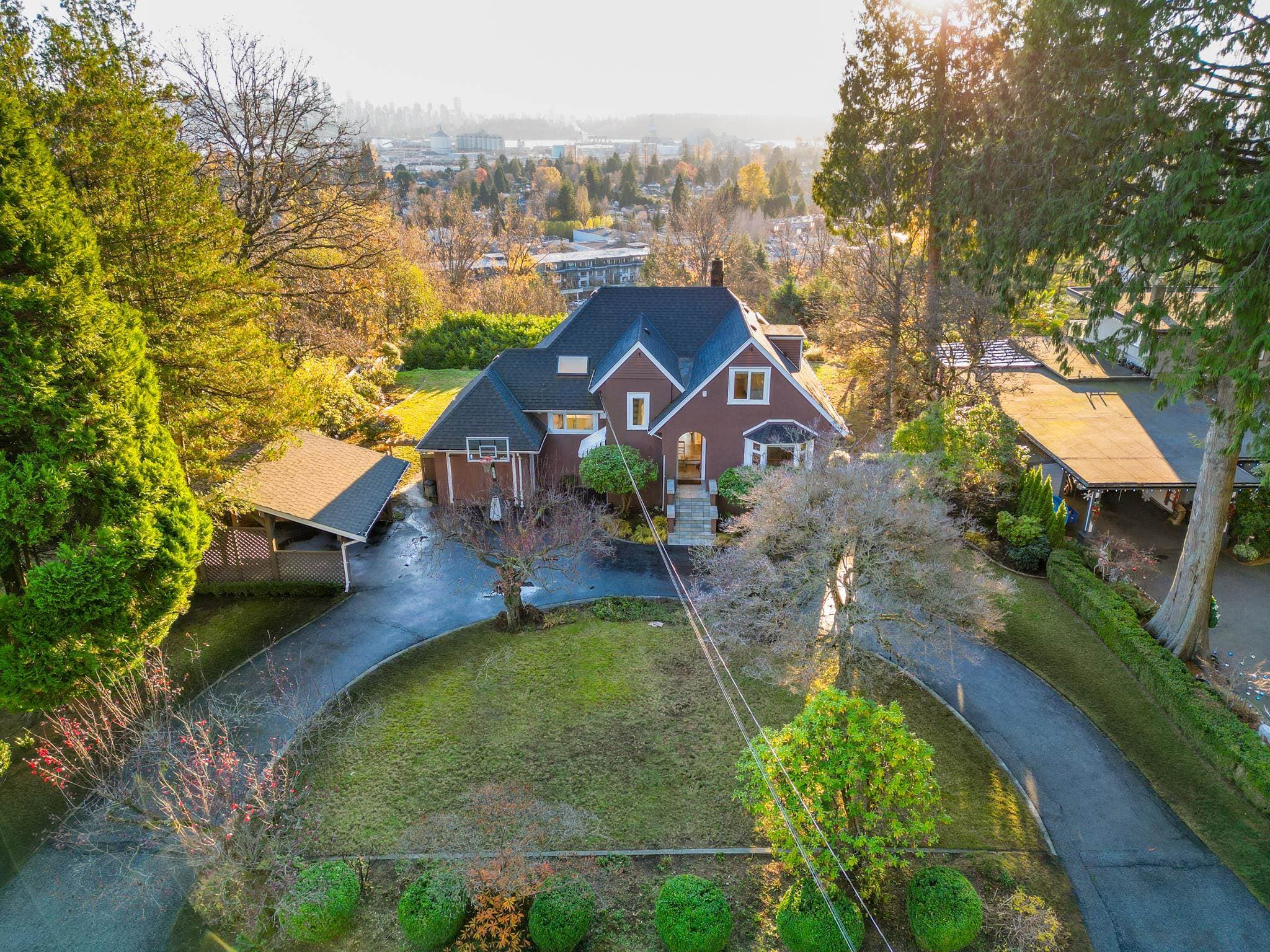 1275 W Keith Road, North Vancouver, V7P 1Y9 — photo 1