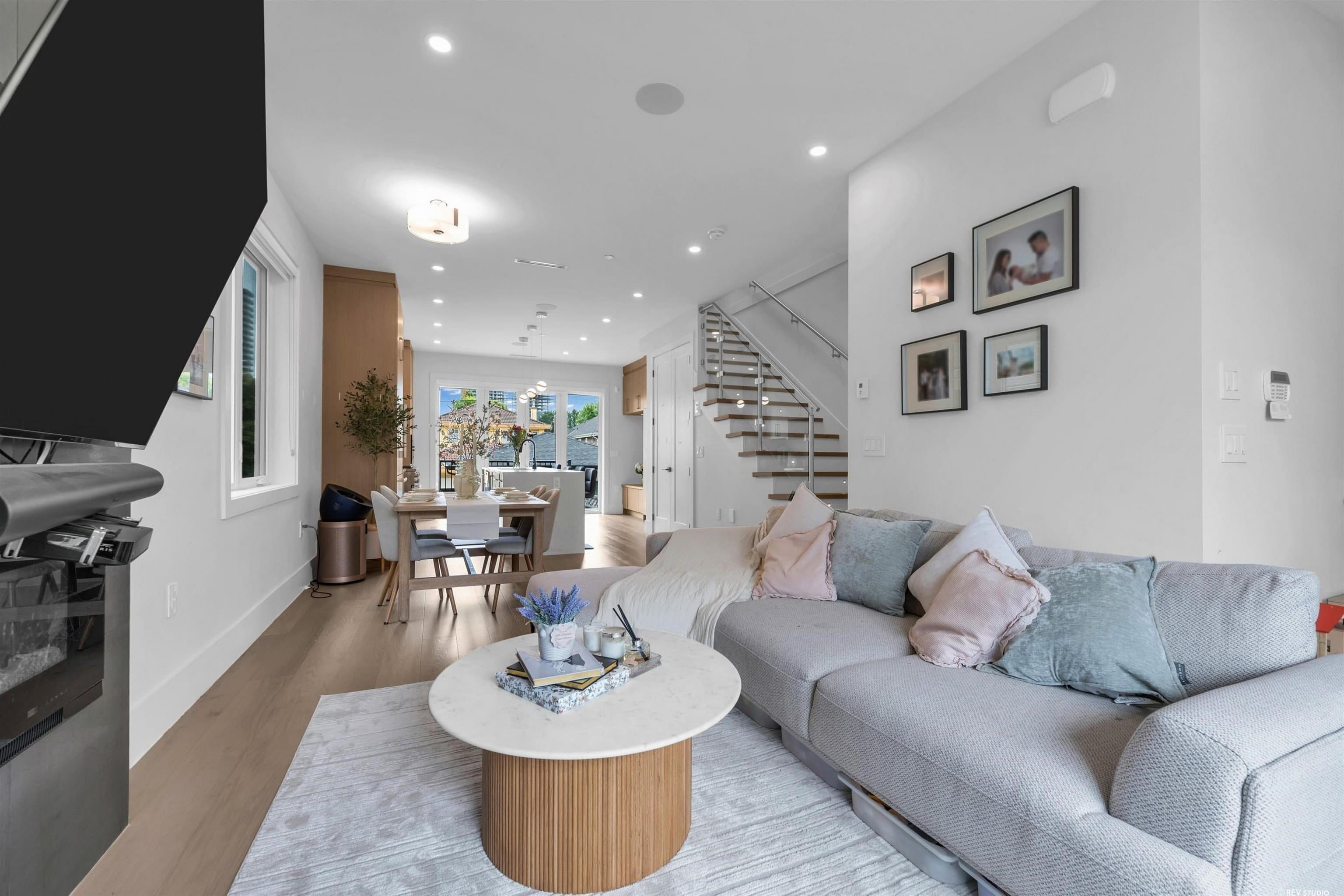 1 - 560 W 63rd Avenue, Vancouver, V6P 2G8 — photo 3