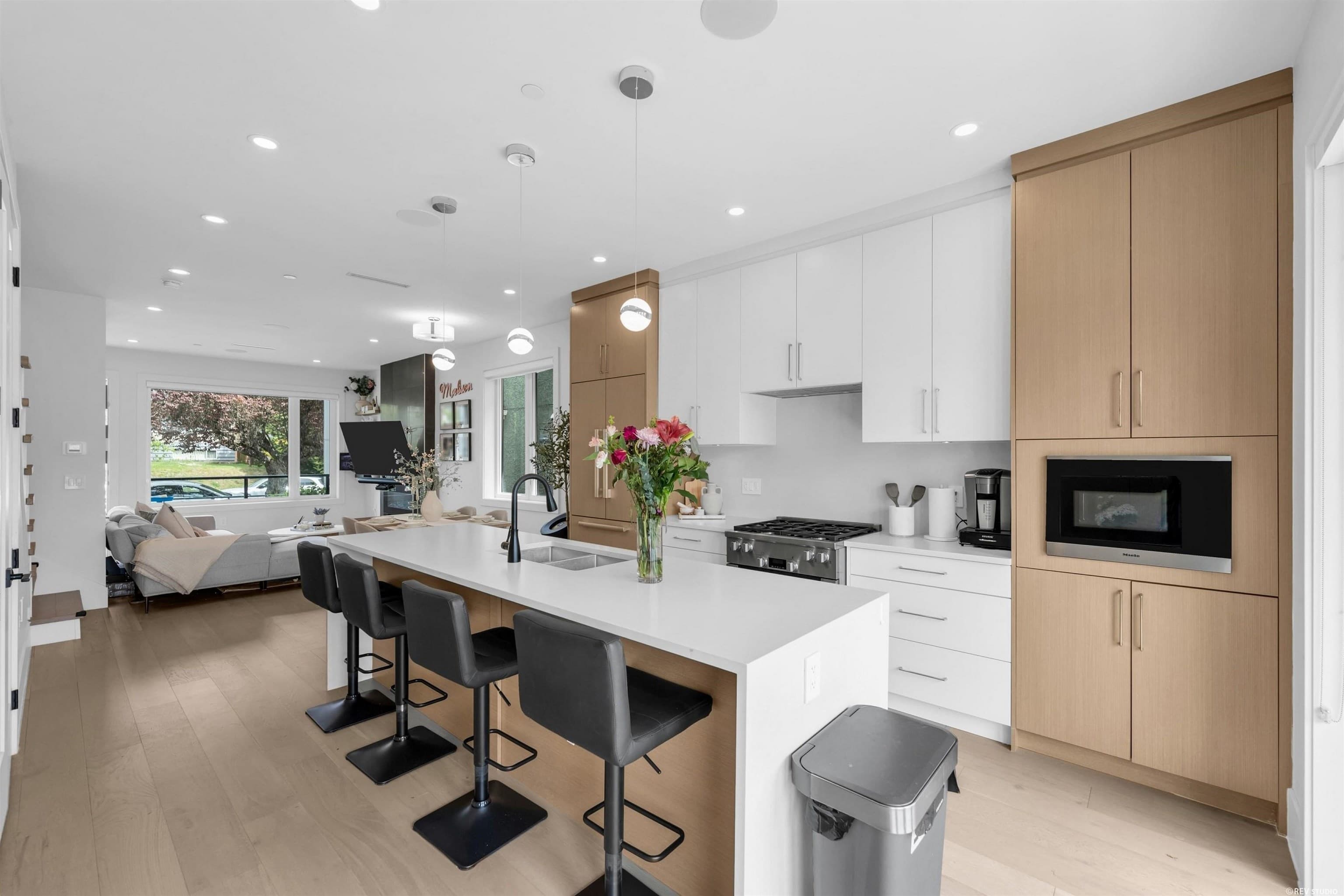 1 - 560 W 63rd Avenue, Vancouver, V6P 2G8 — photo 4