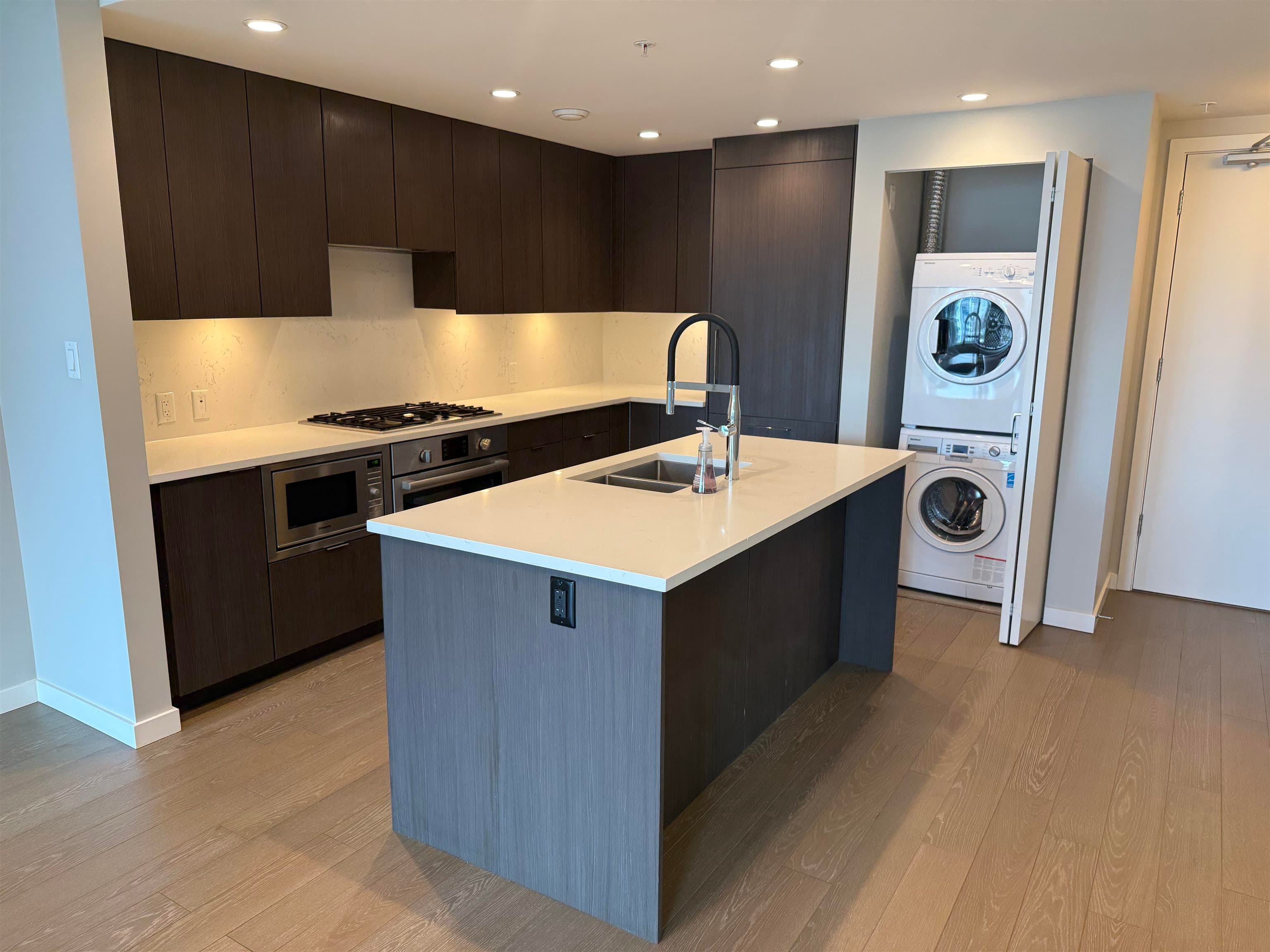 806 - 2888 Cambie Street, Vancouver, V5Z 0H3 — photo 2