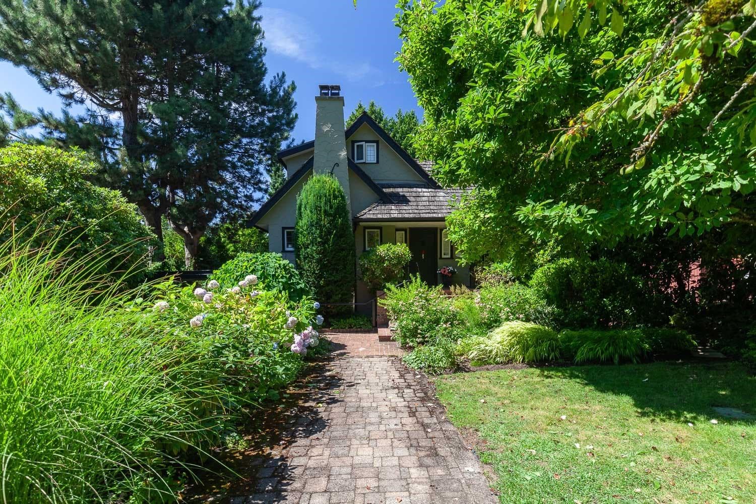 6137 Mccleery Street, Vancouver, V6N 1G3 — photo 1