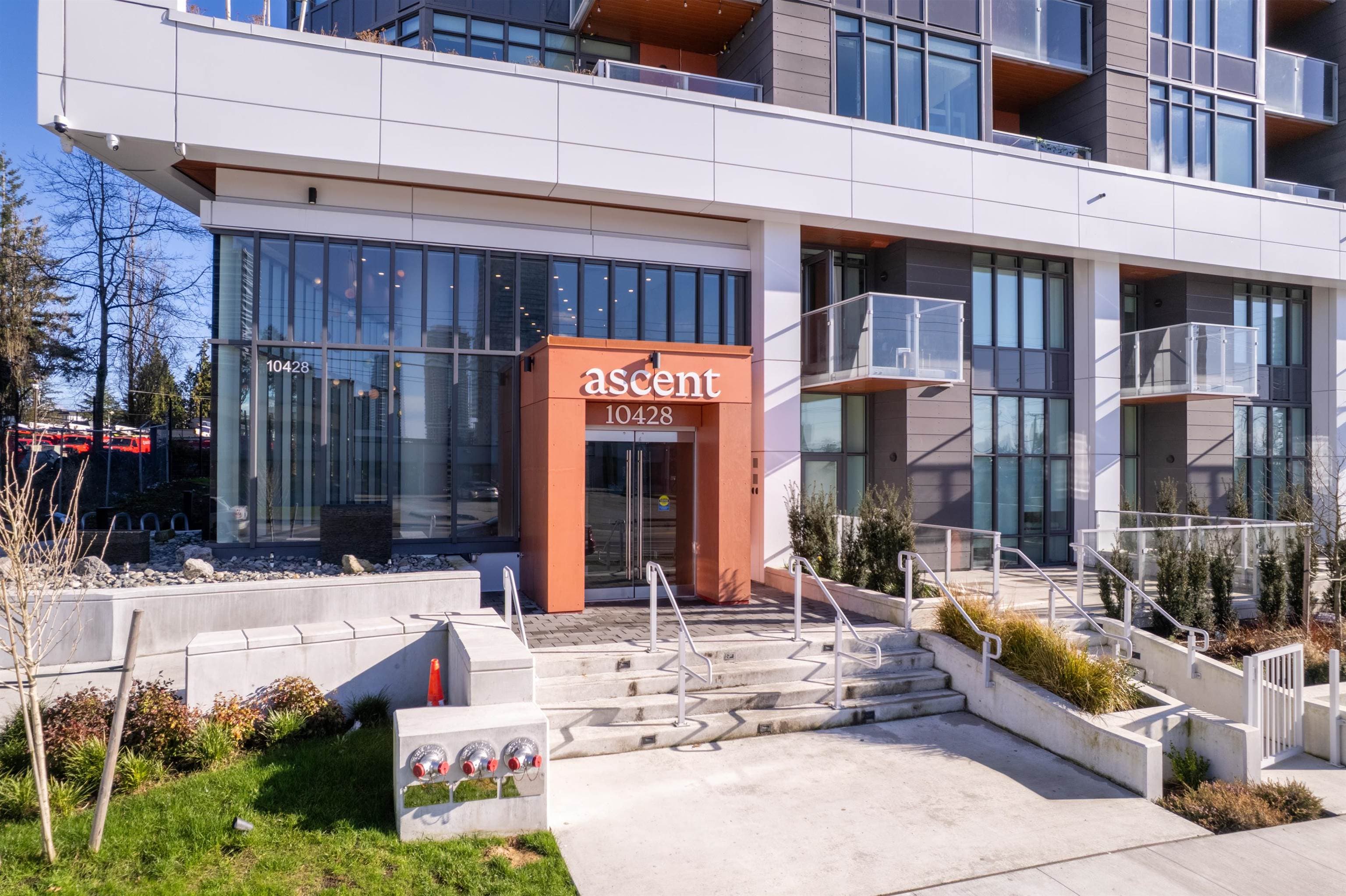 1104 - 10428 Whalley Boulevard, Surrey, V3T 0W2 — photo 3
