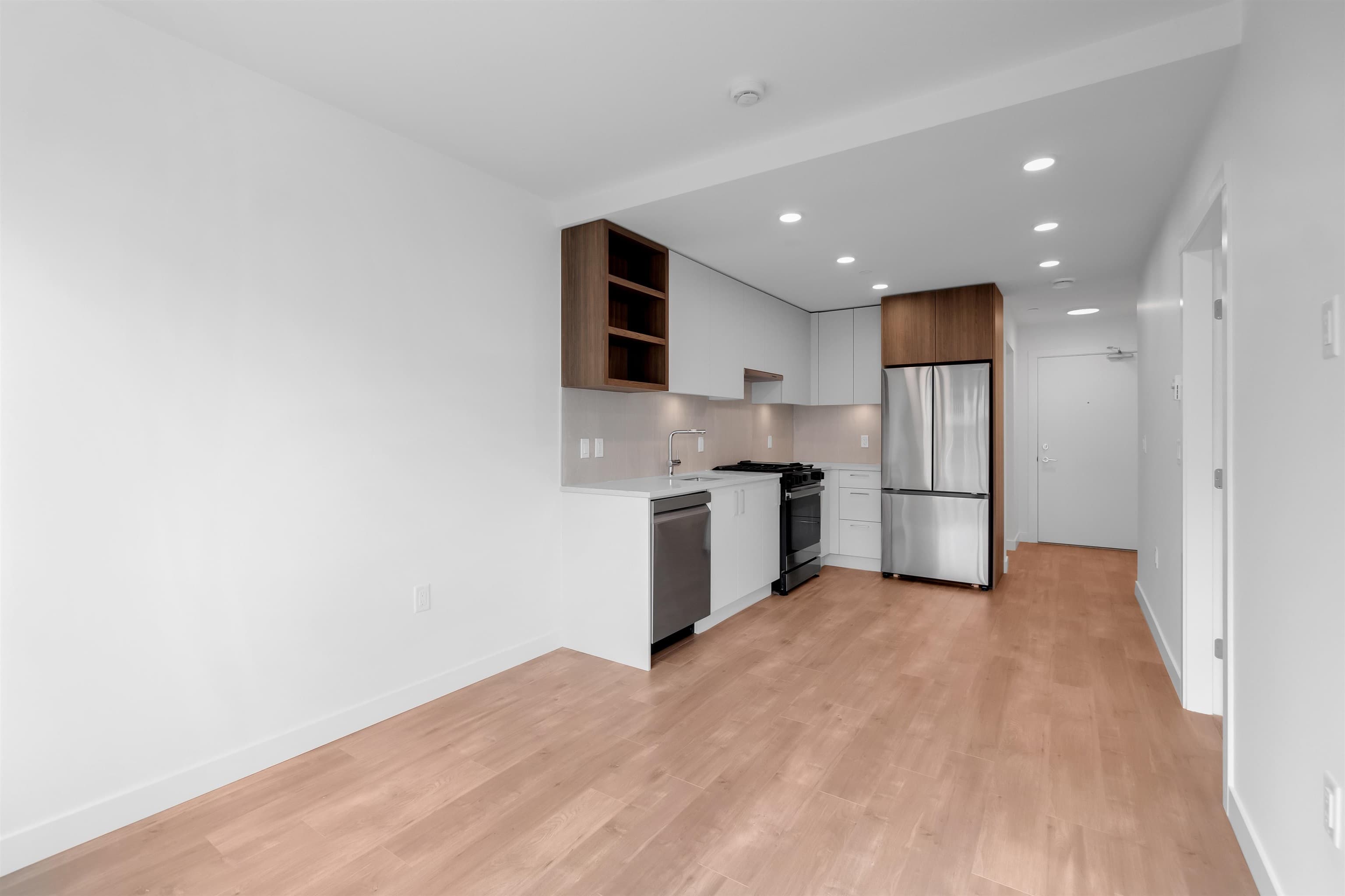 514 - 723 Grover Avenue, Coquitlam, V3J 0L9 — photo 4