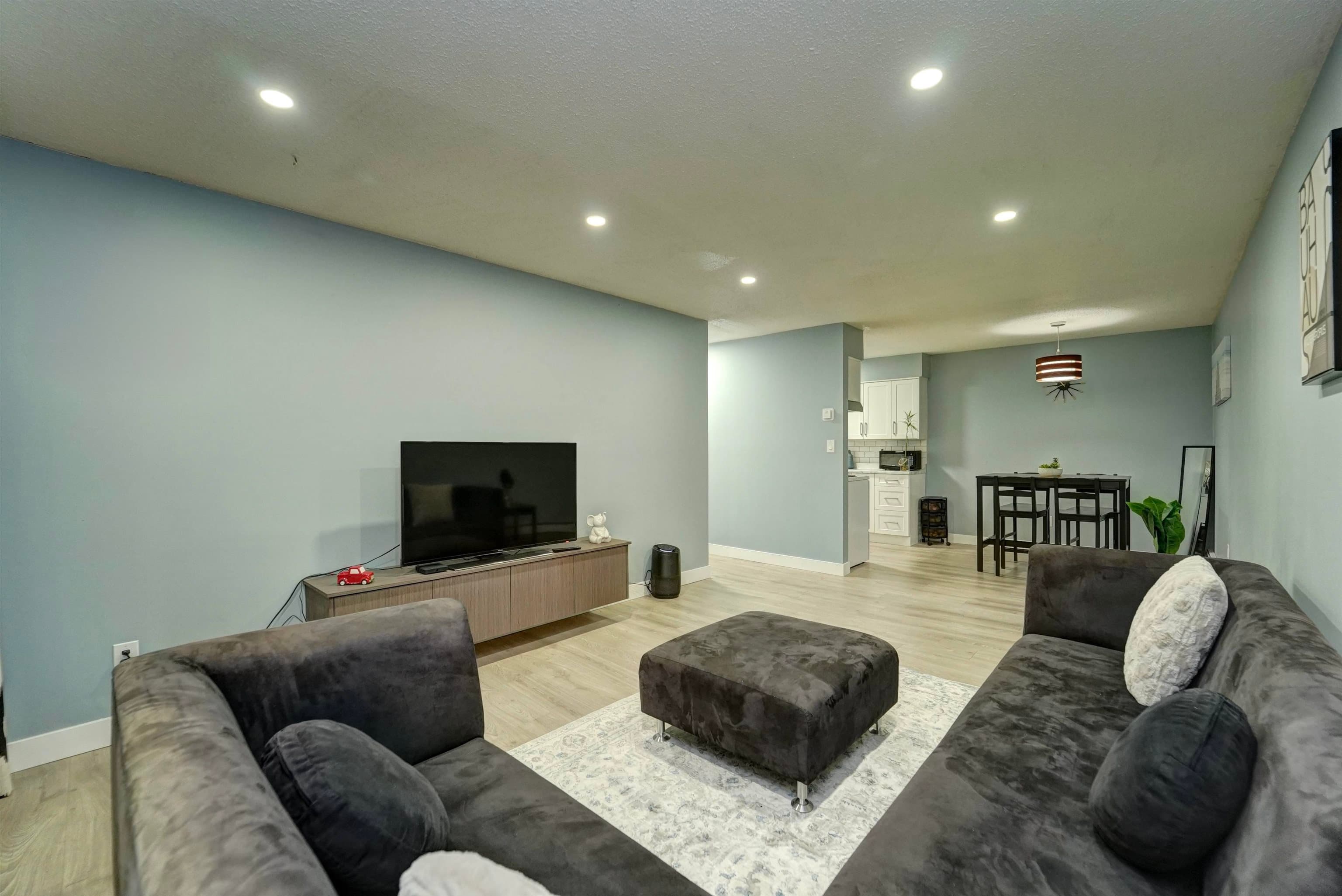 202 - 33450 George Ferguson Way, Abbotsford, V2S 2L8 — photo 1