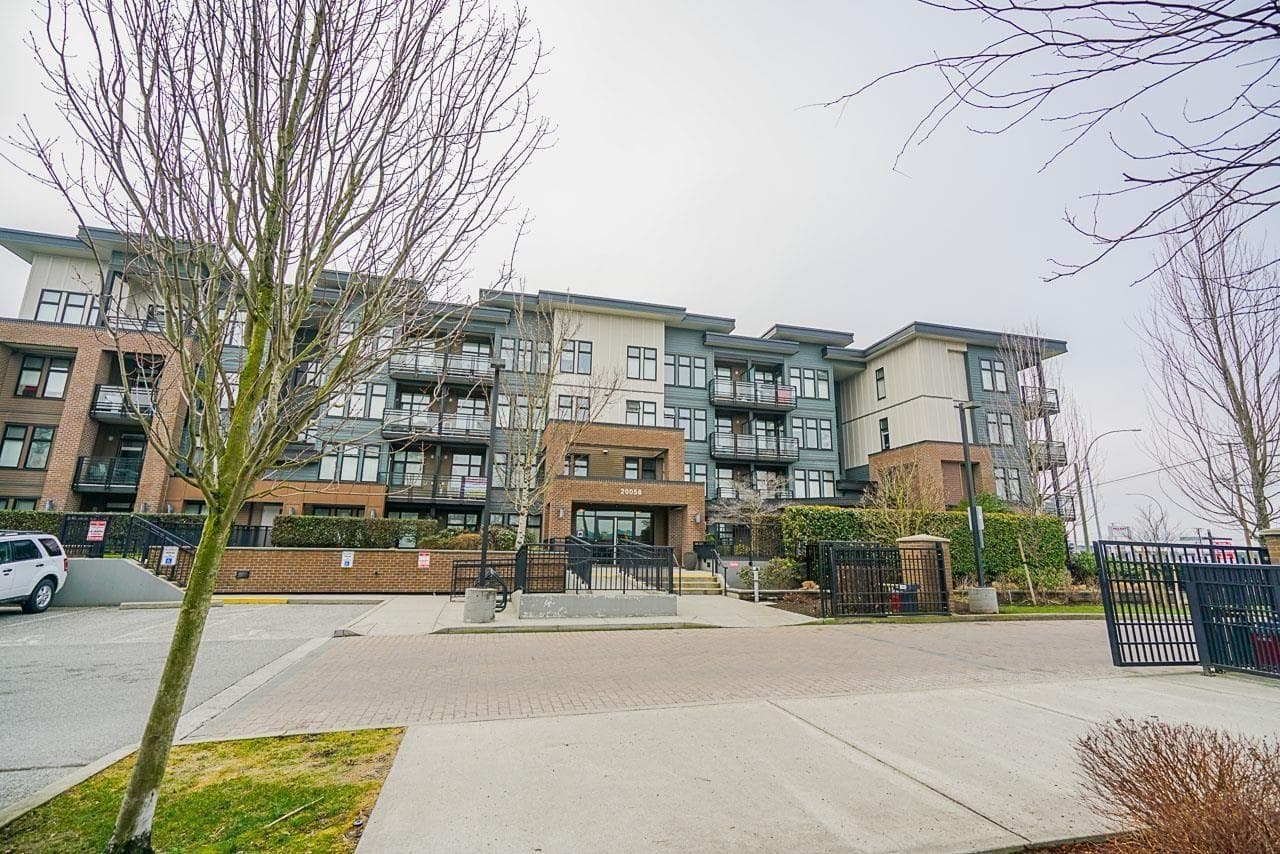 211 - 20058 Fraser Highway, Langley, V3A 0E5 — photo 1