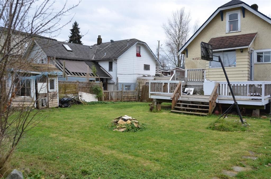 253 Boyne Street, New Westminster, V3M 5J7 — photo 2