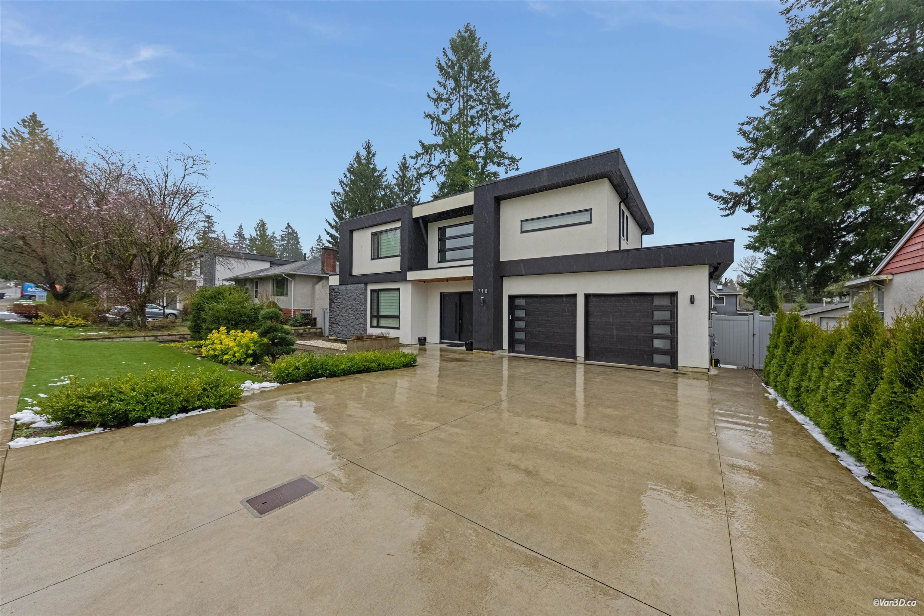 710 Ivy Avenue, Coquitlam, V3J 2J2 — photo 2