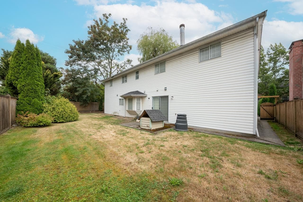 8020 General Currie Road, Richmond, V6Y 1M1 — photo 2