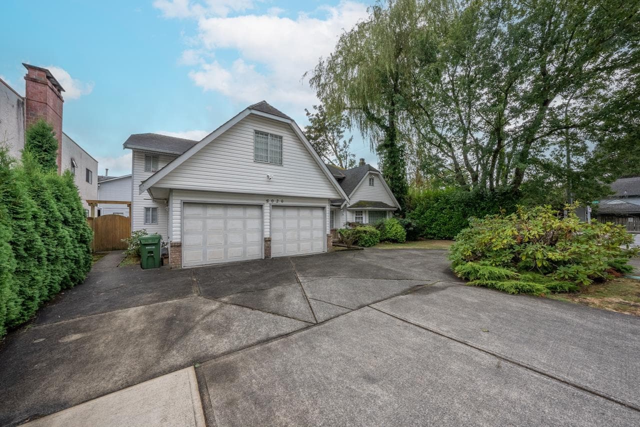 8020 General Currie Road, Richmond, V6Y 1M1 — photo 1