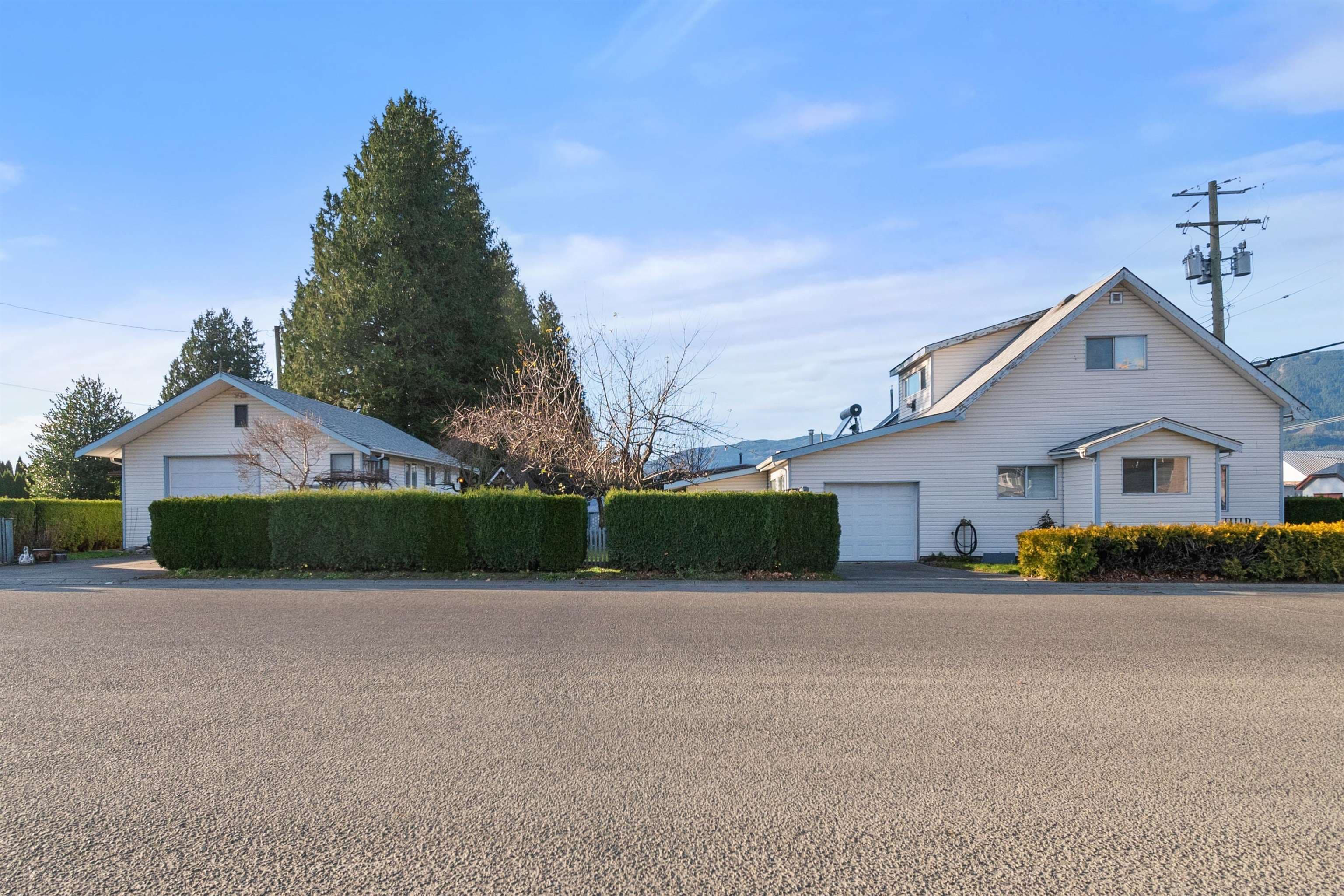 6994 Cheam Avenue, Agassiz, V0M 1A3 — photo 1