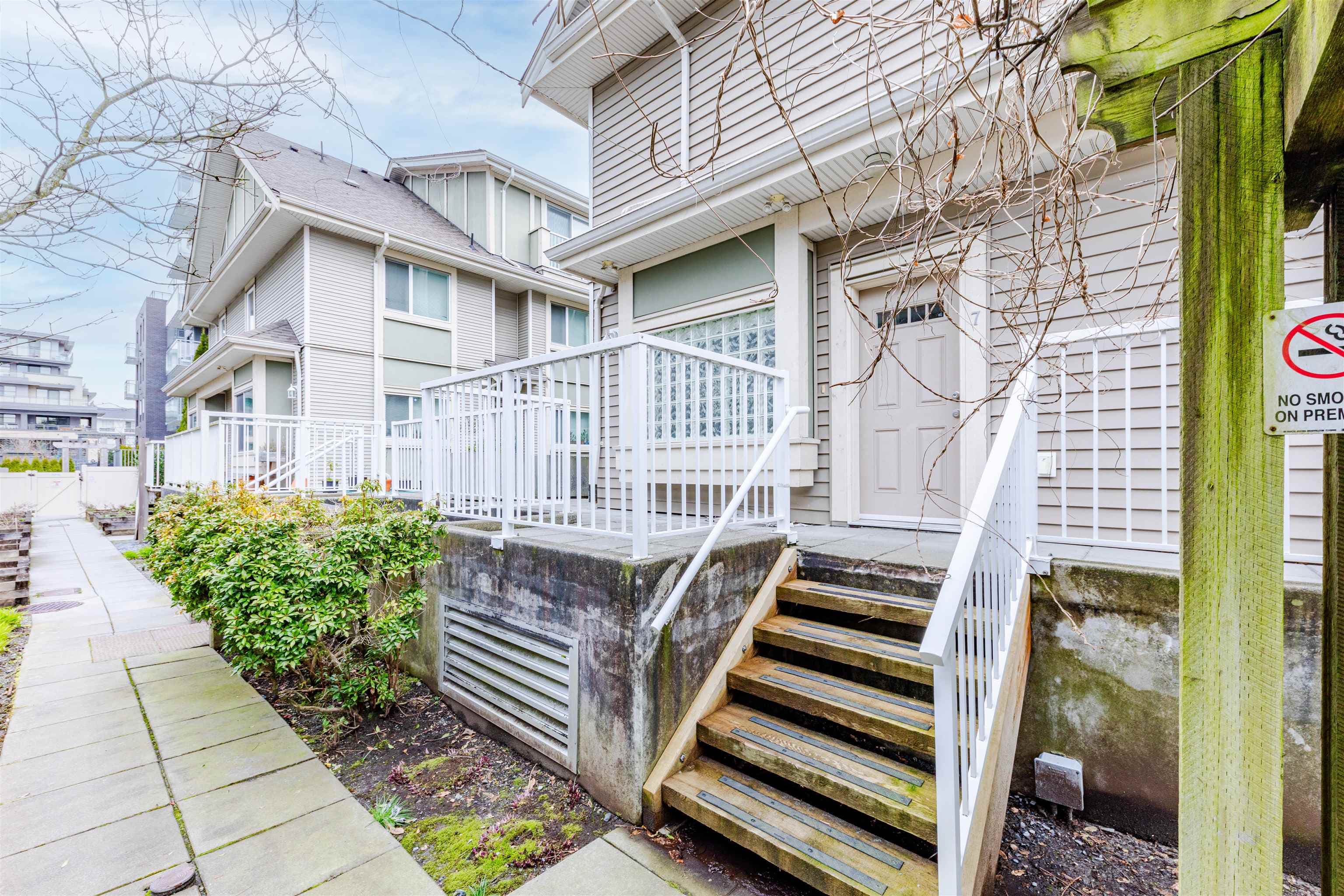 7 - 621 Langside Avenue, Coquitlam, V3J 0A8 — photo 3