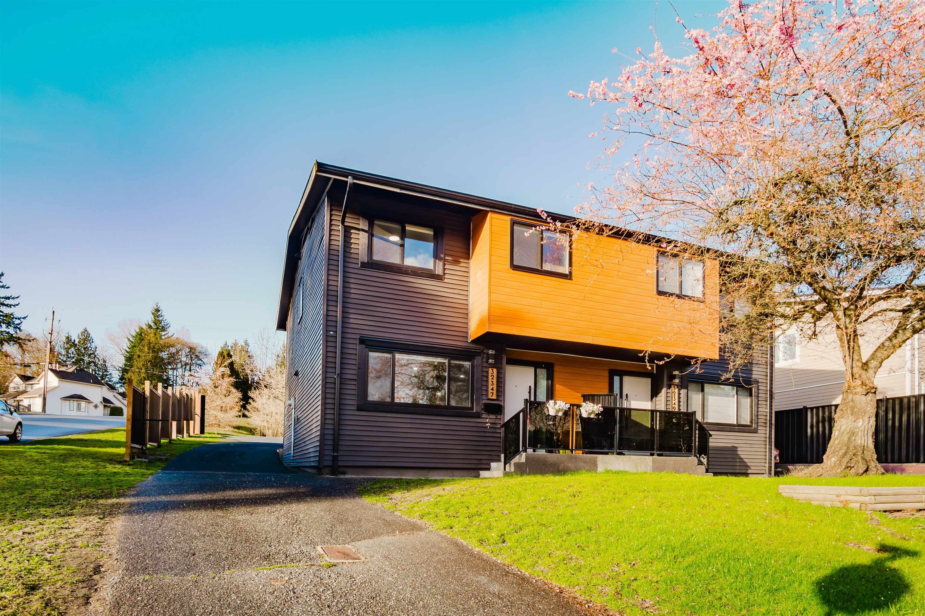 32347 Brant Avenue, Mission, V2V 4Y9 — photo 1