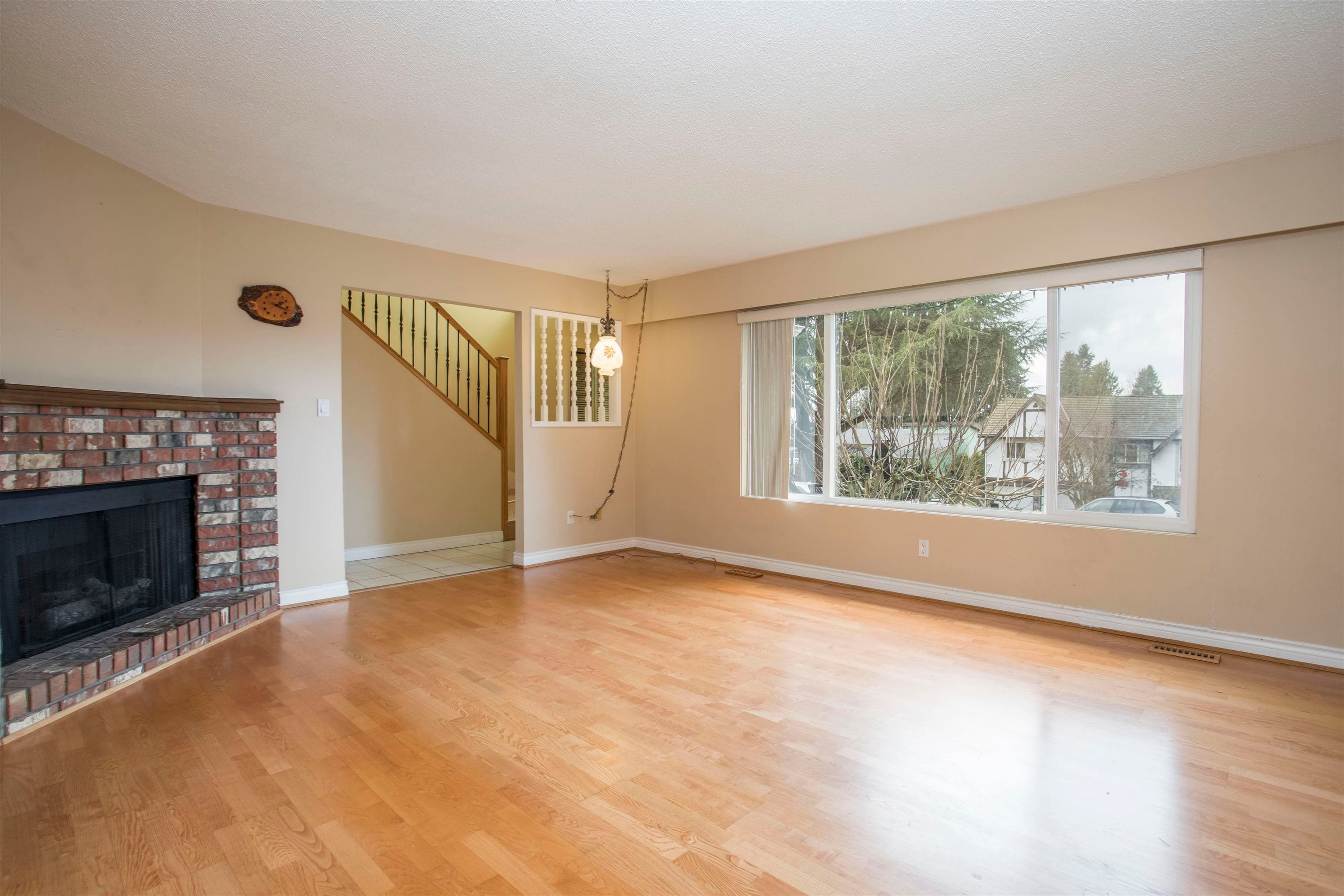 1570 - 1572 Giles Place, Burnaby, V5A 3K6 — photo 5