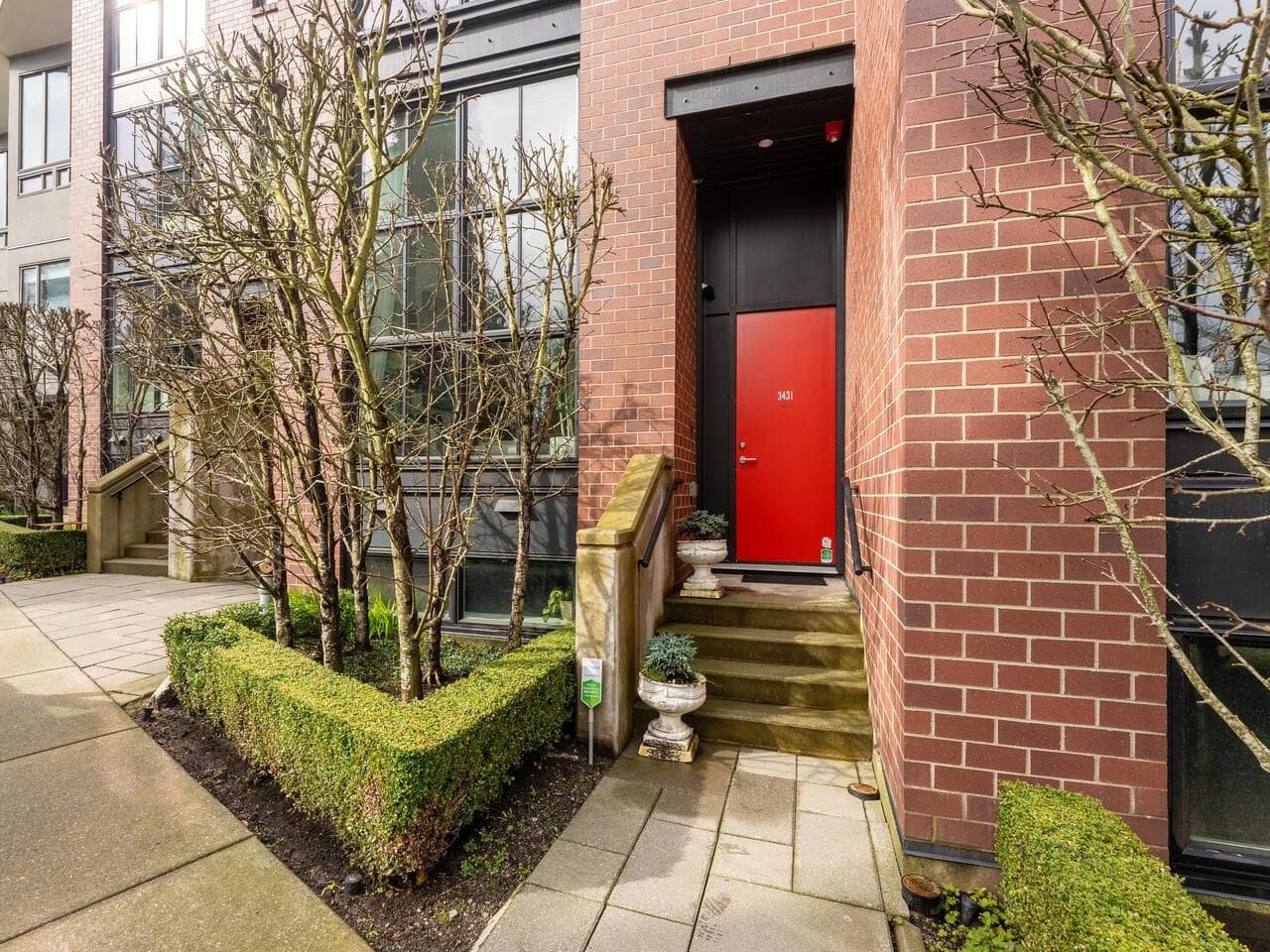 3431 Porter Street, Vancouver, V5N 4H2 — photo 1