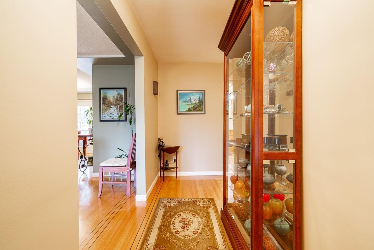 13789 Bentley Road, Surrey, V3R 5C5 — photo 3