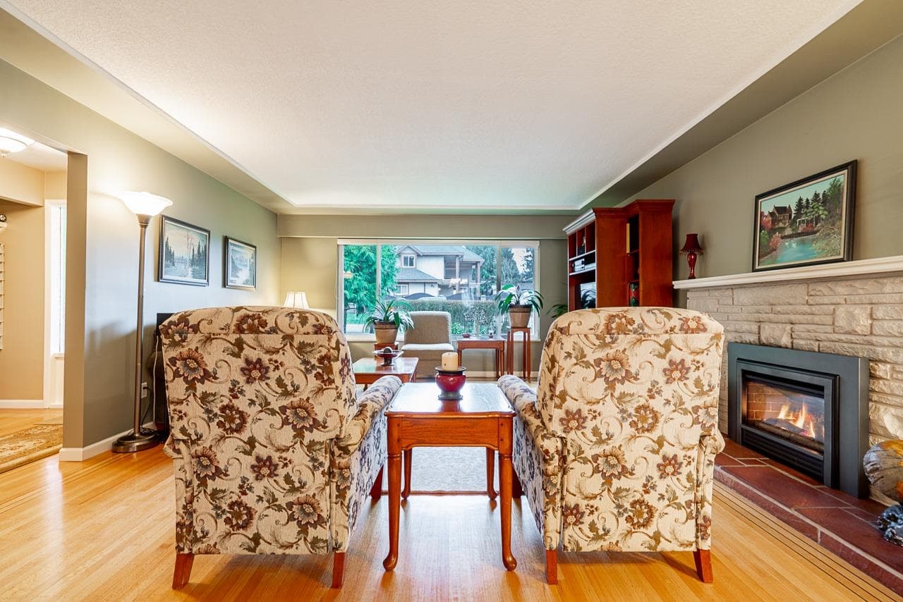 13789 Bentley Road, Surrey, V3R 5C5 — photo 5