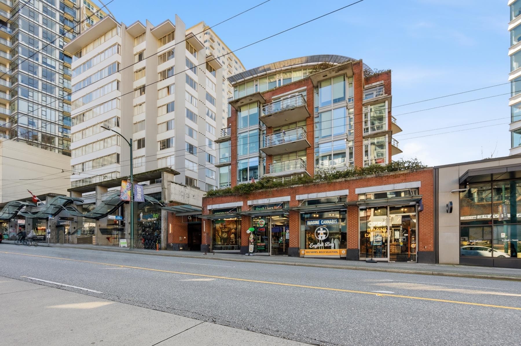301 - 1762 Davie Street, Vancouver, V6G 1W2 — photo 1