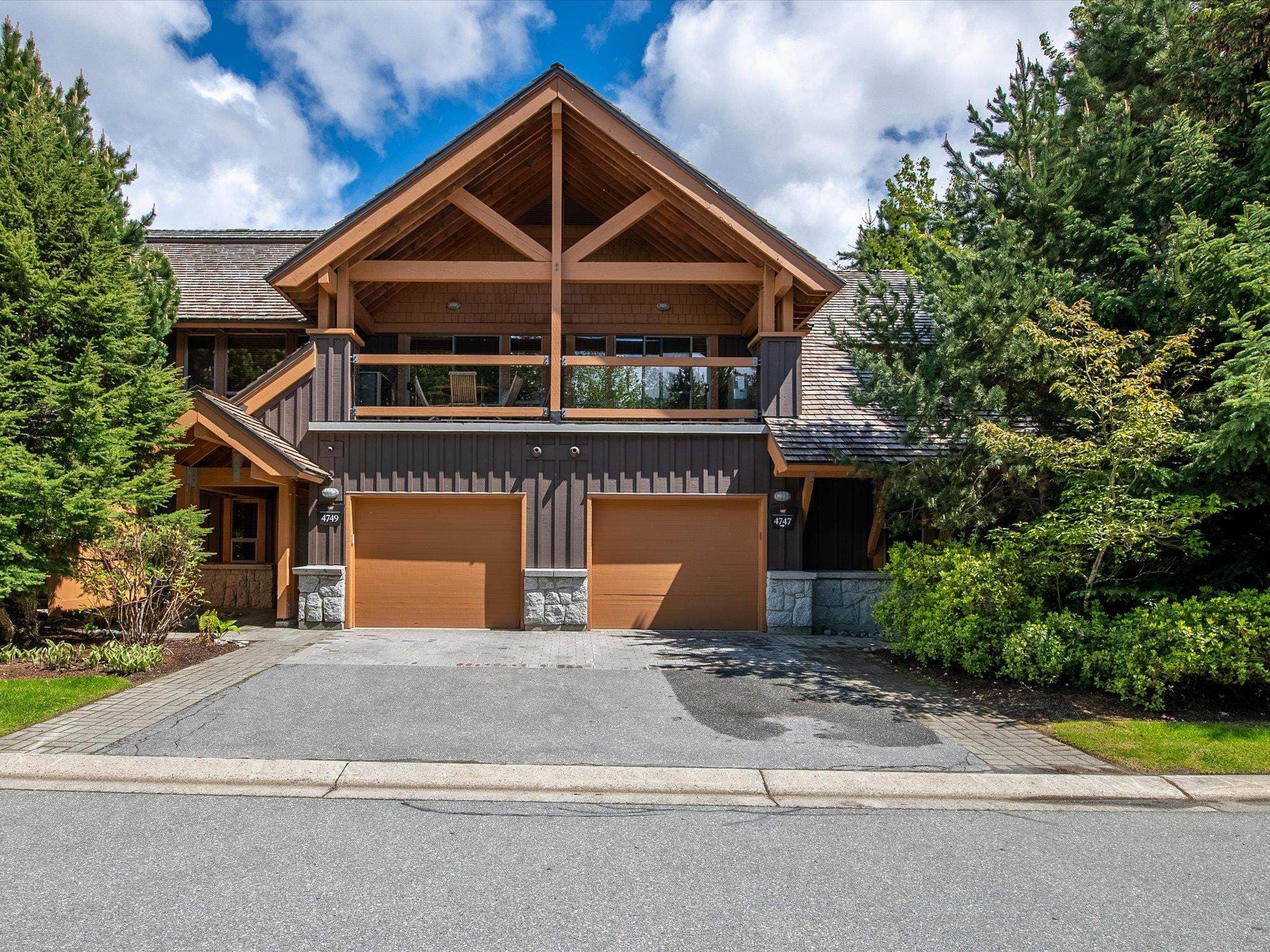 A/B - 4747 Settebello Drive, Whistler, V8E 0Z4 — photo 1