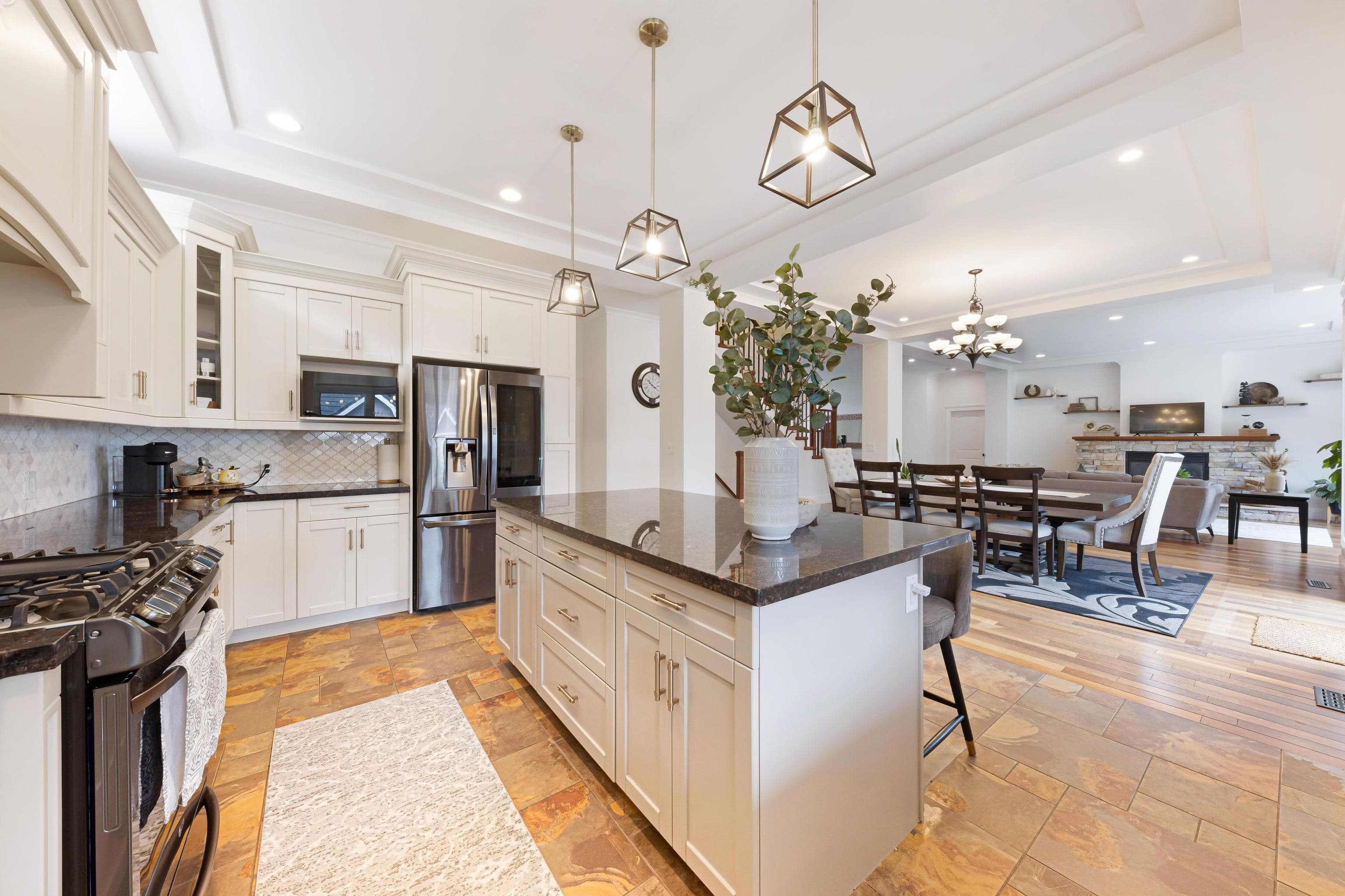 17038 Greenway Drive, Surrey, V4C 5C5 — photo 2