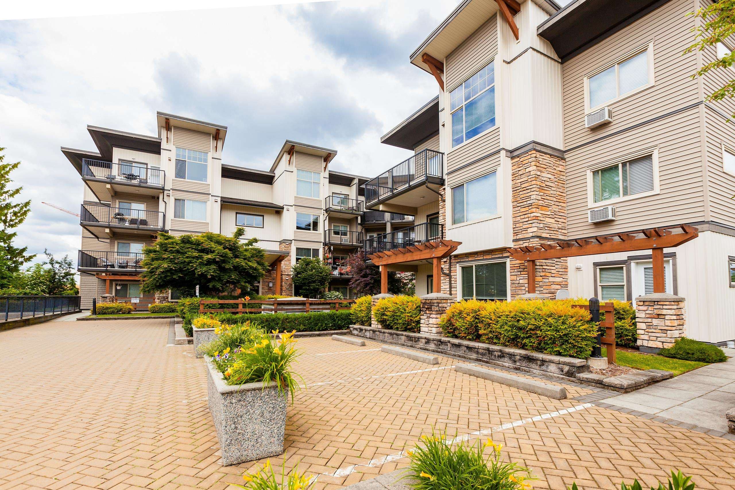 109 - 11935 Burnett Street, Maple Ridge, V2X 9A9 — photo 2