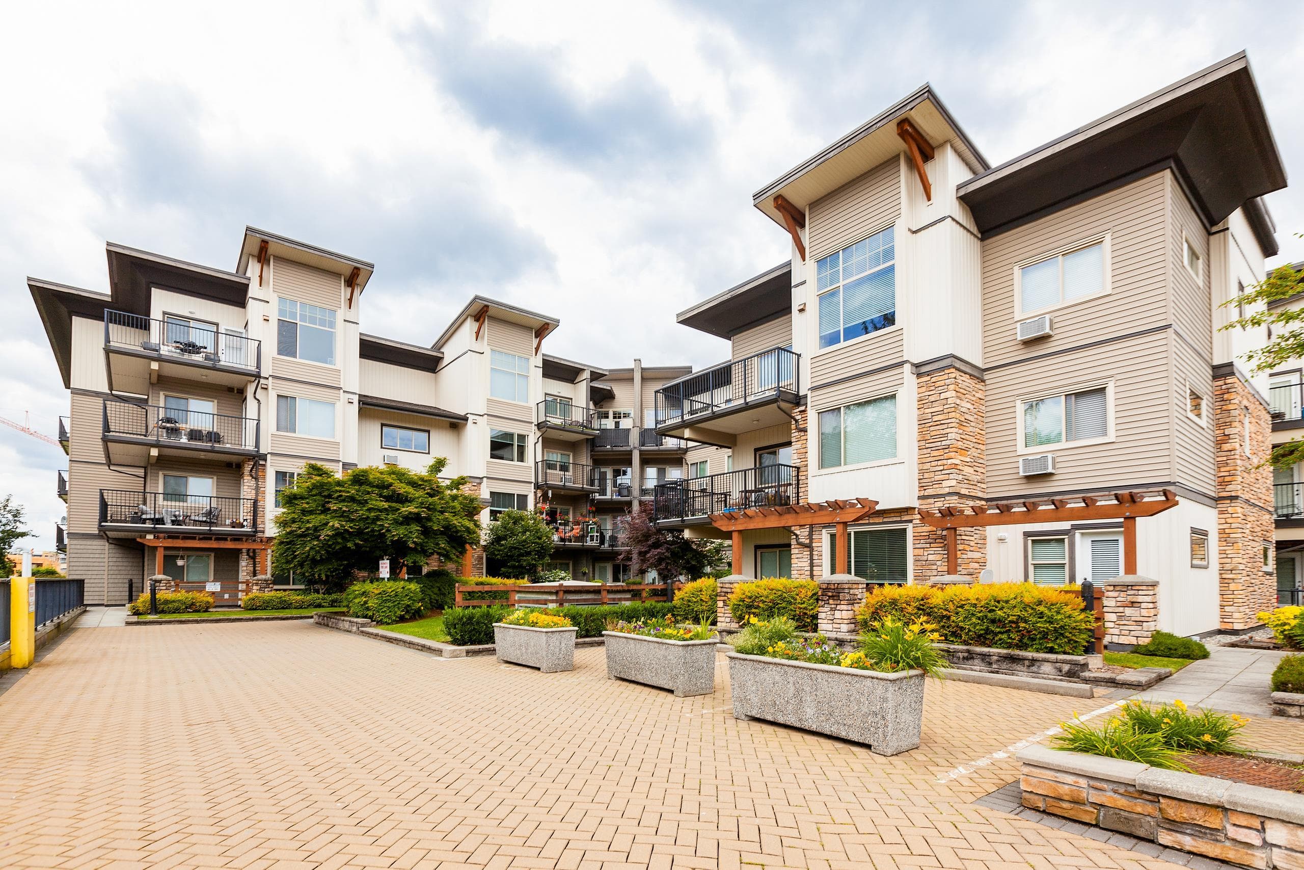 109 - 11935 Burnett Street, Maple Ridge, V2X 9A9 — photo 1