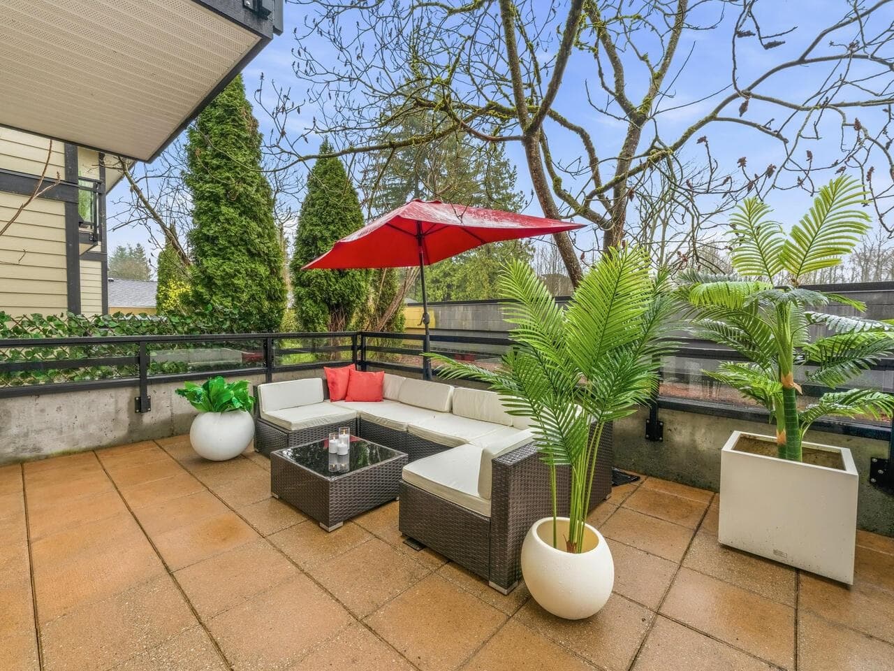 201 - 2664 Kingsway Avenue, Port Coquitlam, V3C 1T8 — photo 1