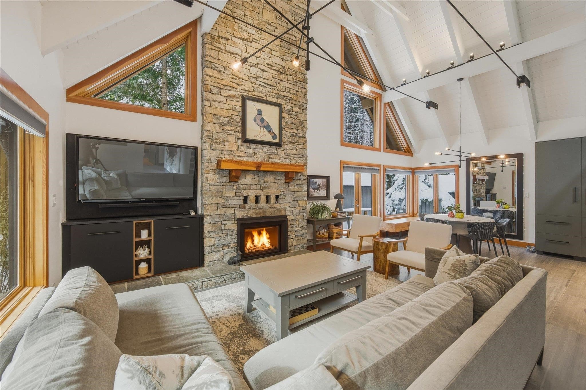 6725 Crabapple Drive, Whistler, V8E 0C5 — photo 2