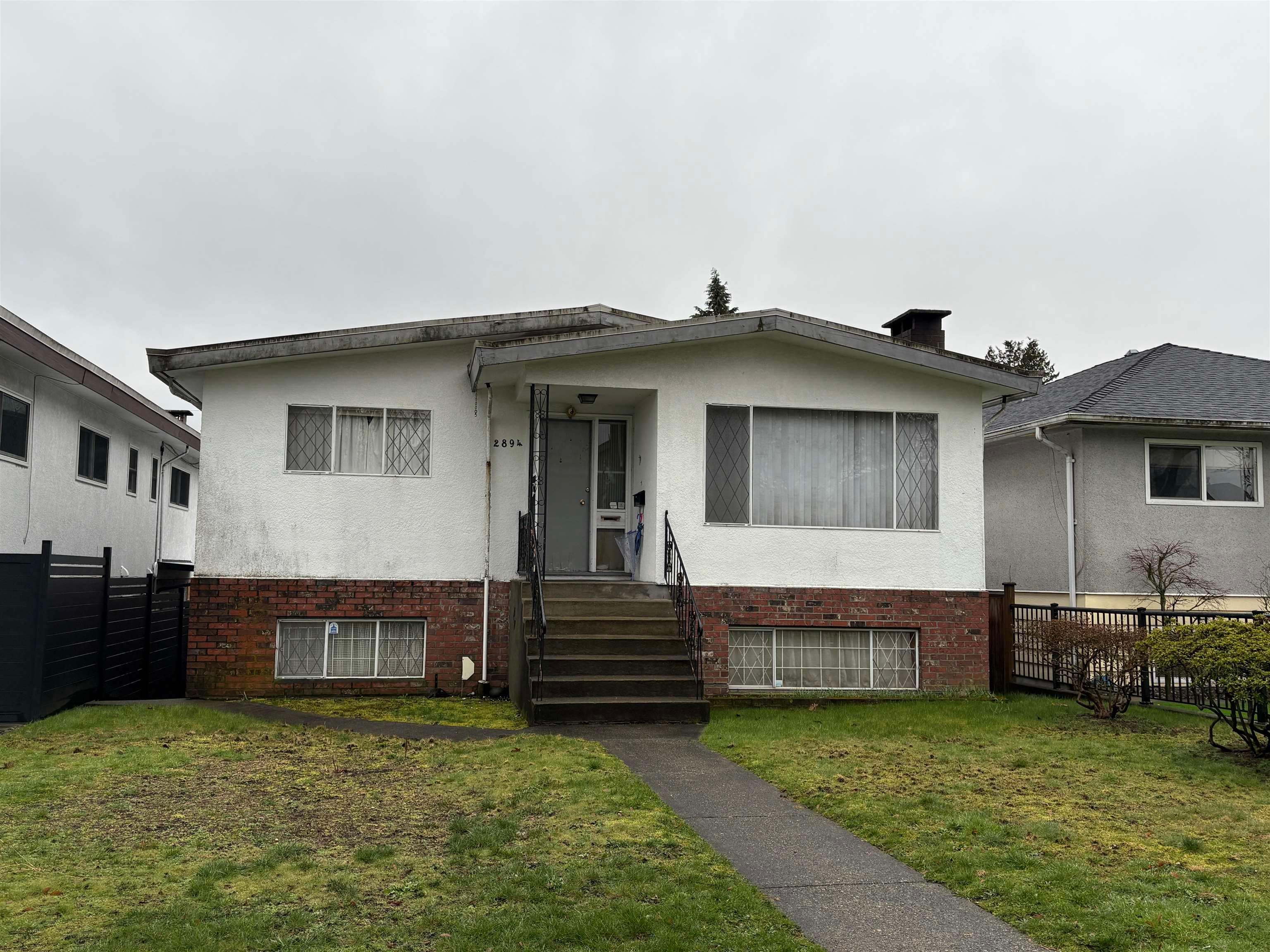 2894 E 43rd Avenue, Vancouver, V5R 2Z2 — photo 1