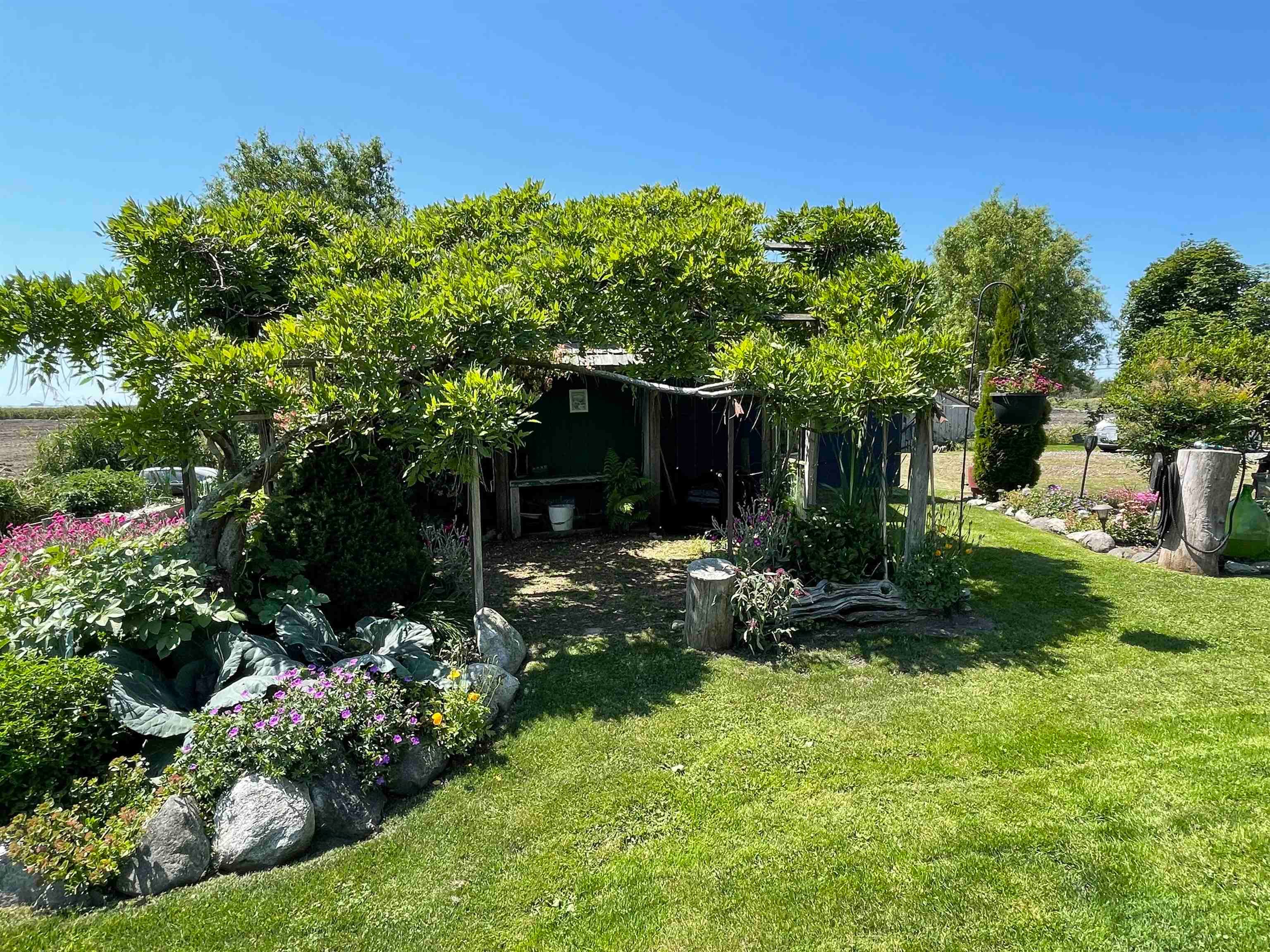 8640 Ladner Trunk Road, Delta, V4K 3N3 — photo 4