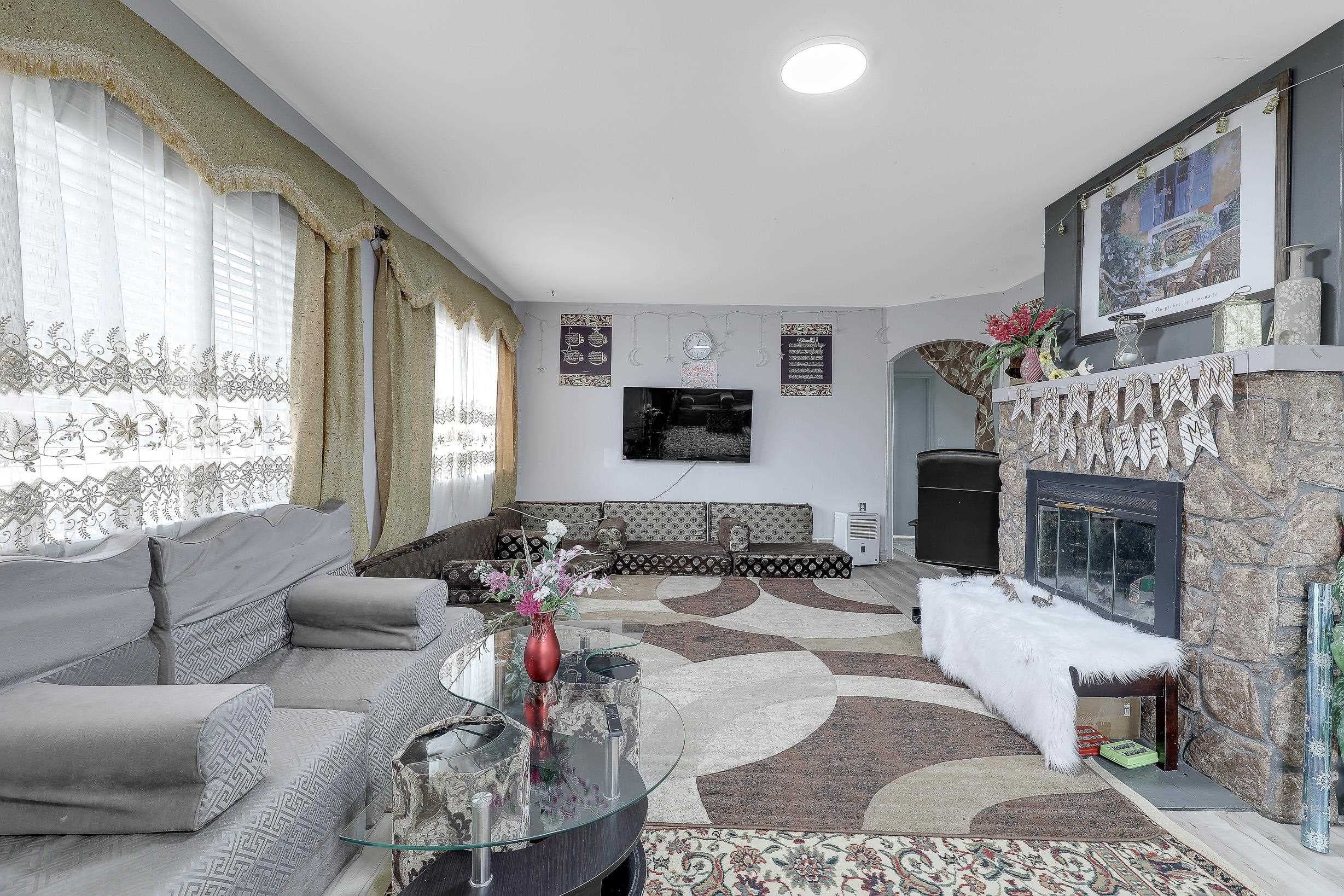 10080 143 Street, Surrey