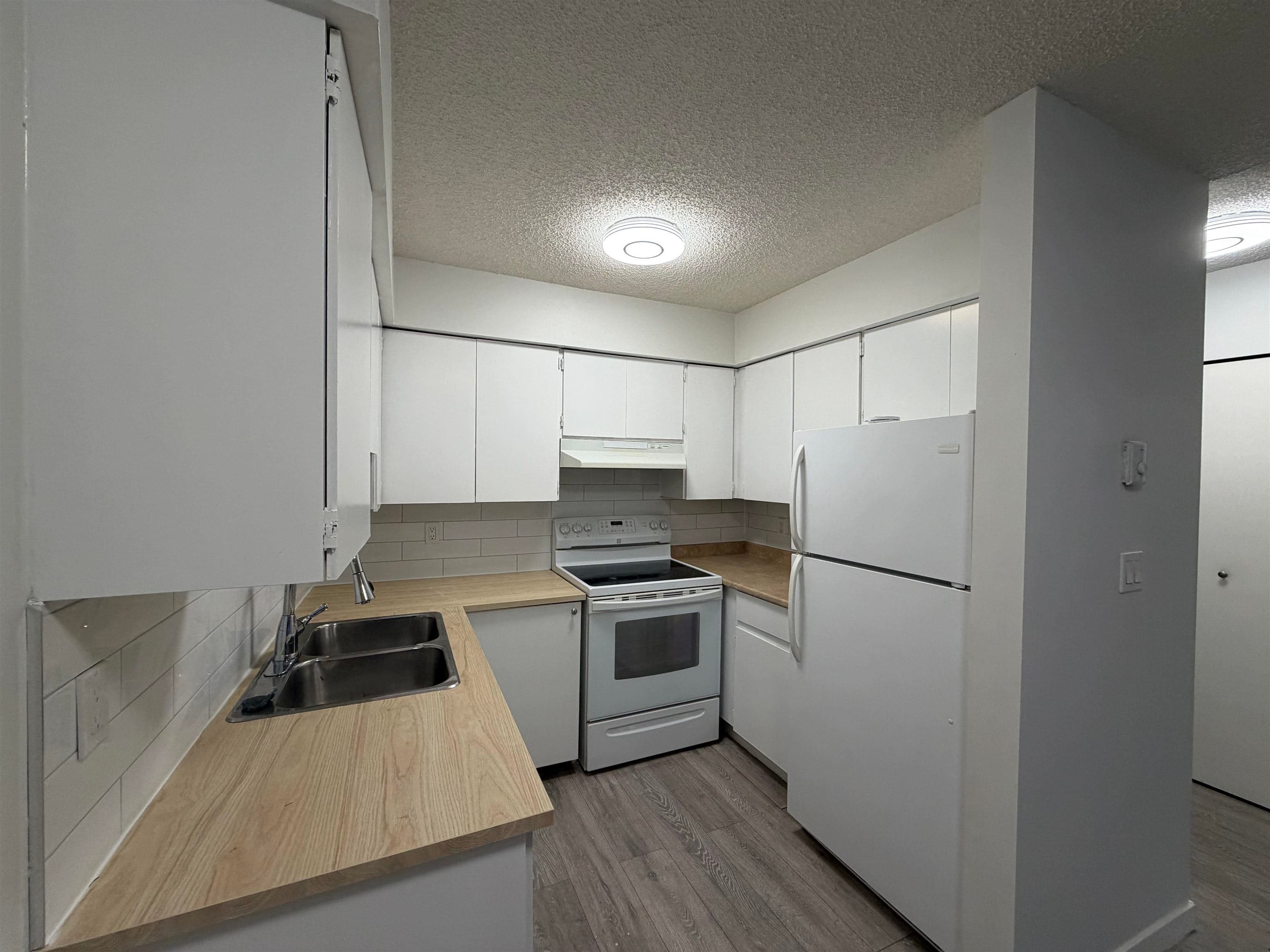 303 - 1948 Coquitlam Avenue, Port Coquitlam
