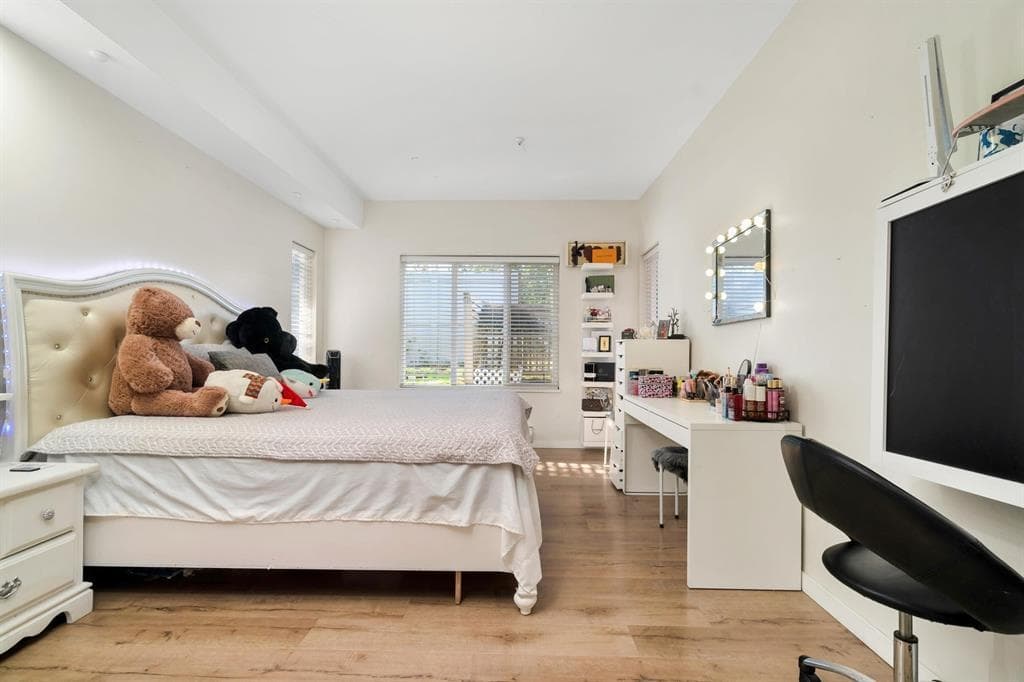 106 10675 138a Street, Surrey